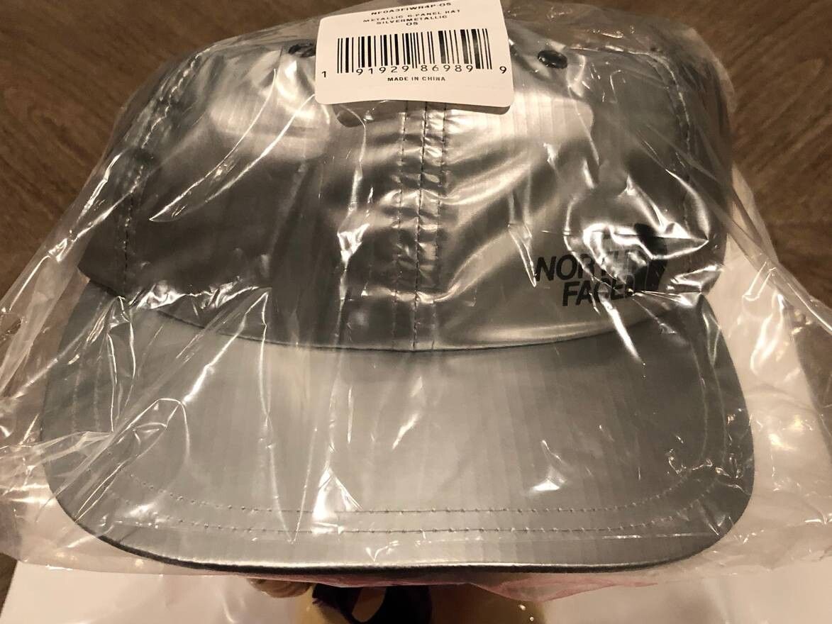 Supreme Supreme X The North Face 6-Panel Metallic Silver Hat SS18 Size ONE SIZE - 2 Preview