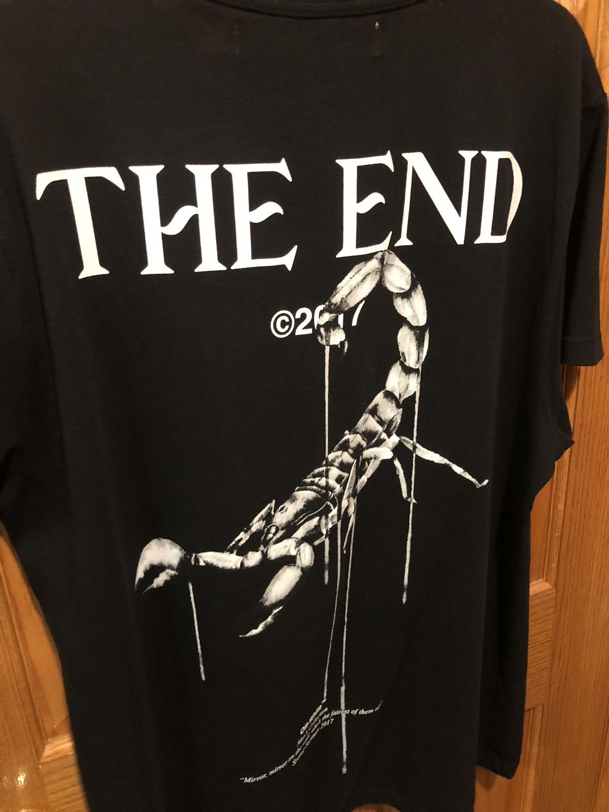 Off white othelo scorpion tee hotsell