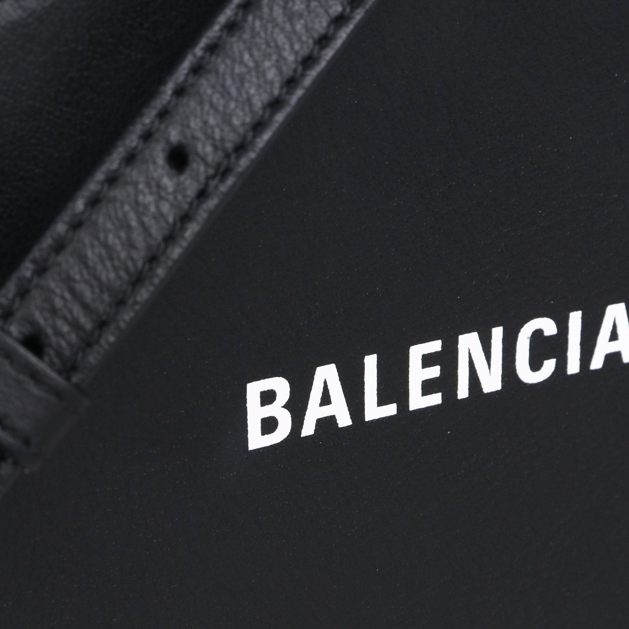 Balenciaga BALENCIAGA - Ville Camera shoulder bag in black grained leather Size ONE SIZE - 5 Thumbnail