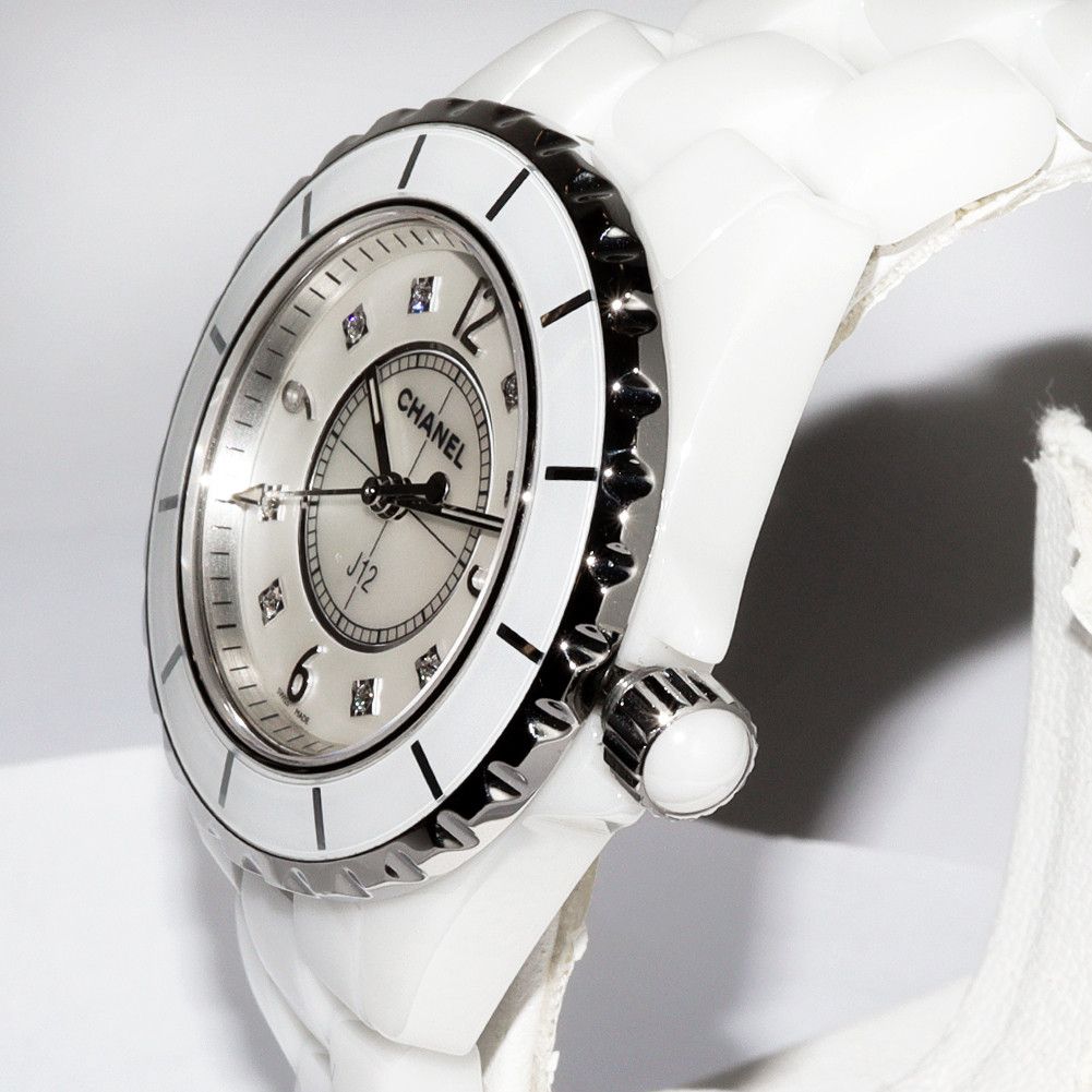 Chanel Chanel Chanel White Mother of Pearl J12 Watch H2422 Ceramic Quartz H2422 Size ONE SIZE - 3 Thumbnail