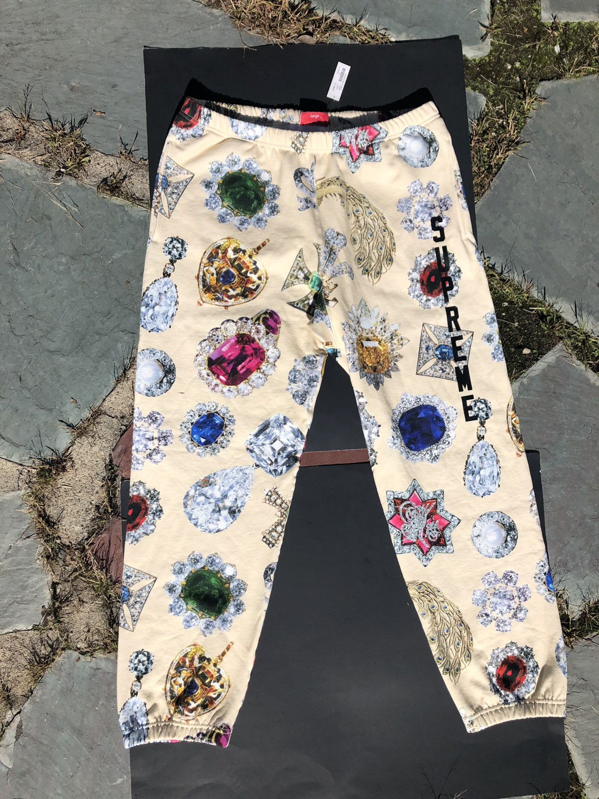 Supreme jewels outlet sweatpants