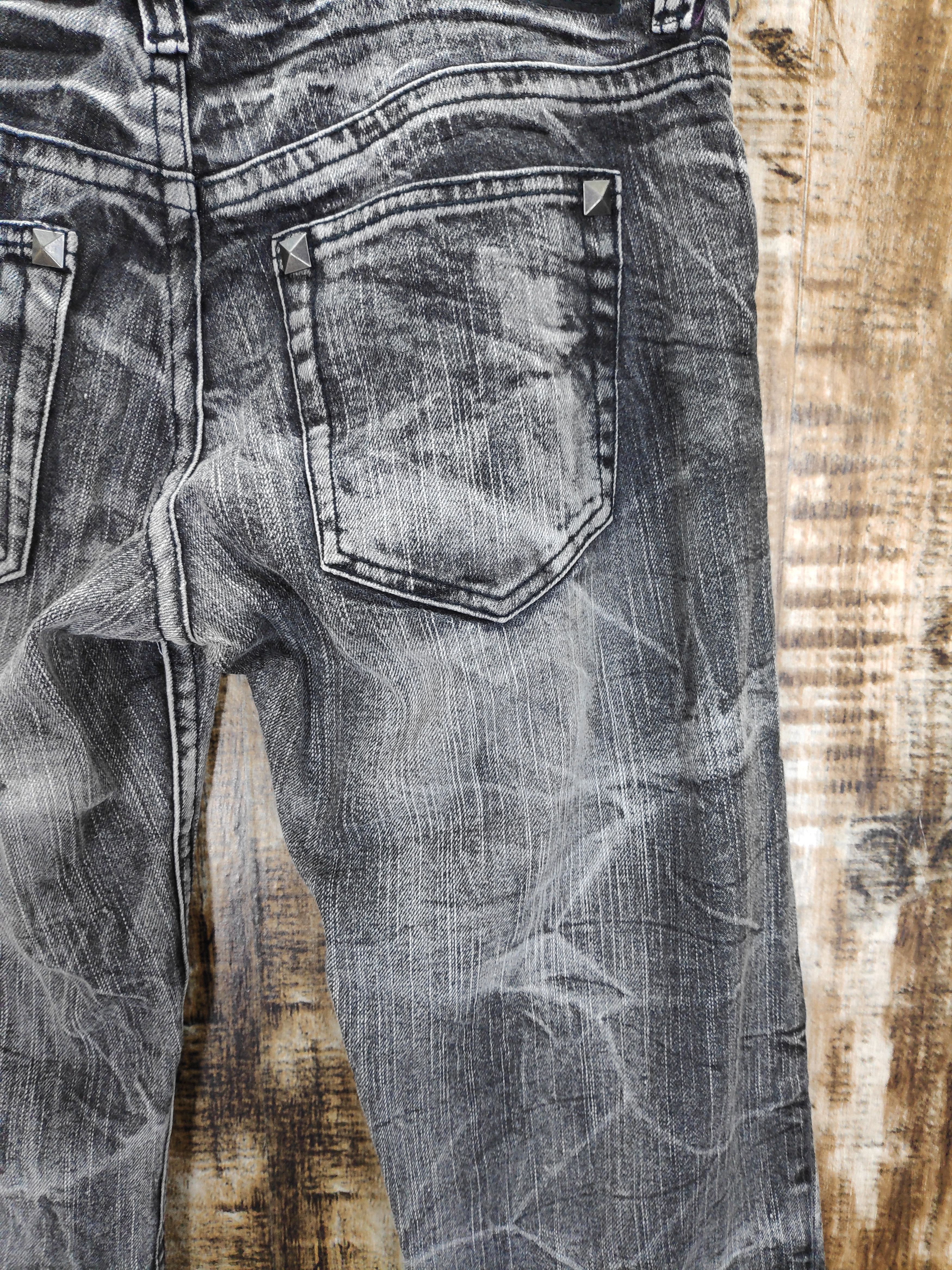 If Six Was Nine × Le Grande Bleu (L.G.B.) Vintage Standard Ripped Rockers Faded Black studded 32 Size US 32 / EU 48 - 12 Thumbnail