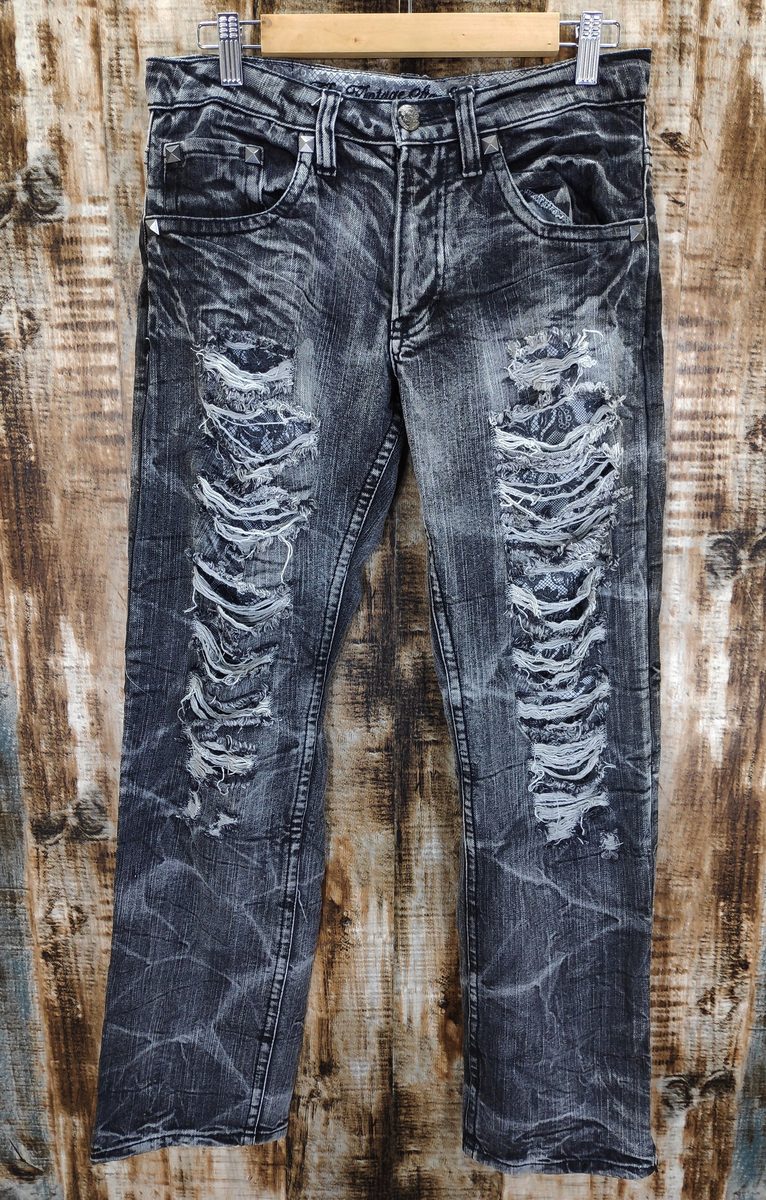 If Six Was Nine × Le Grande Bleu (L.G.B.) Vintage Standard Ripped Rockers Faded Black studded 32 Size US 32 / EU 48 - 1 Thumbnail