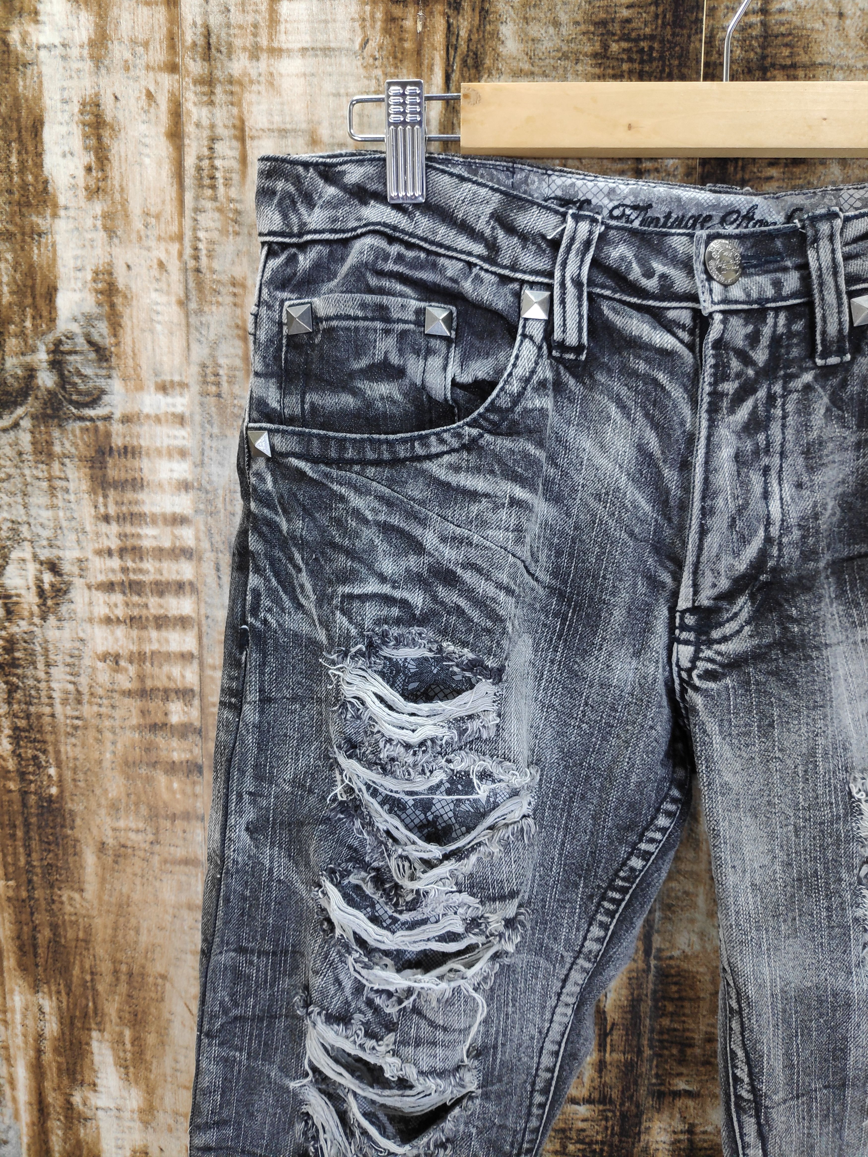 If Six Was Nine × Le Grande Bleu (L.G.B.) Vintage Standard Ripped Rockers Faded Black studded 32 Size US 32 / EU 48 - 7 Thumbnail