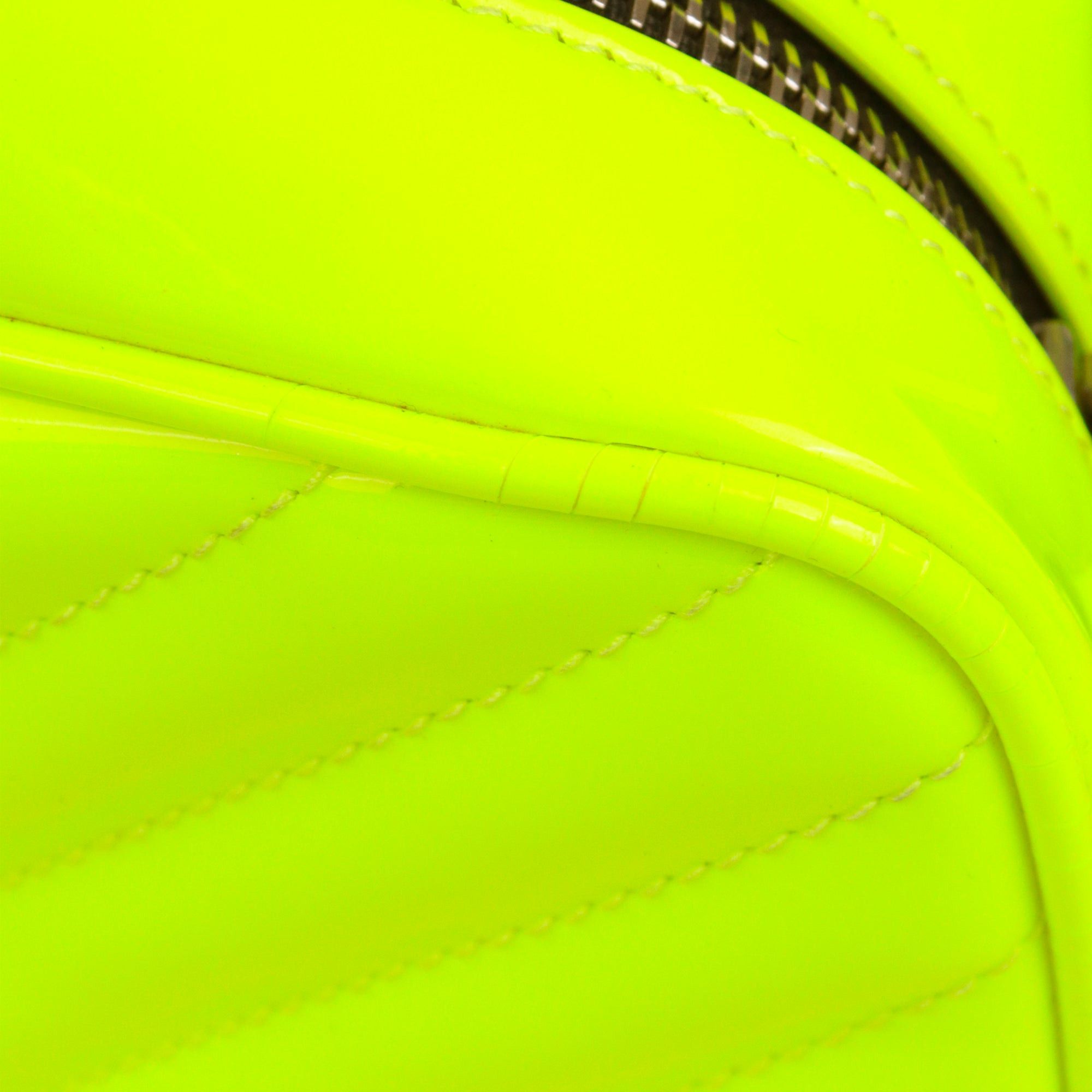 Saint Laurent Paris SAINT LAURENT - Lou Saint Laurent shoulder bag in neon yellow patent leather Size ONE SIZE - 8 Thumbnail