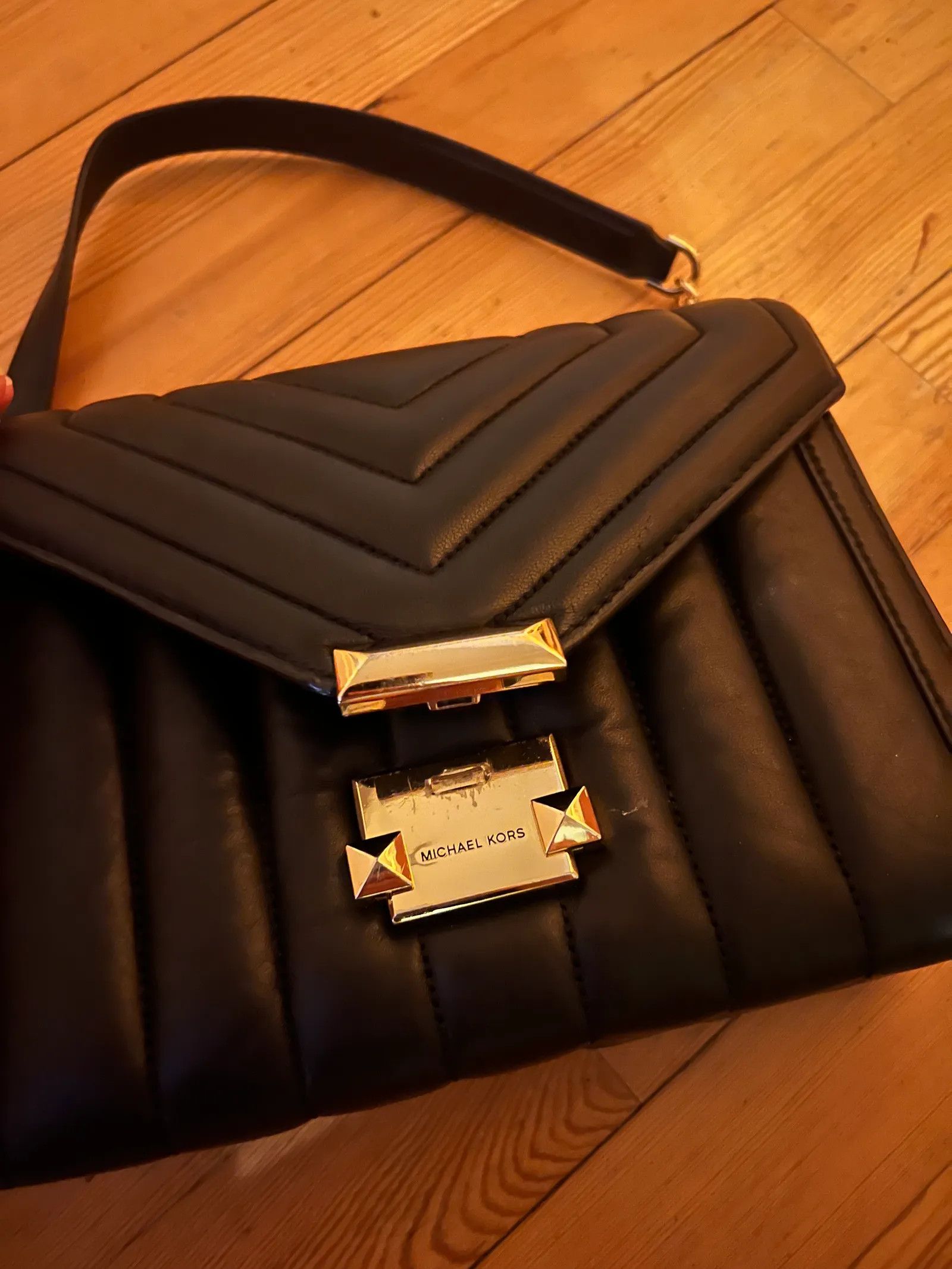 Michael Kors Michael Kors Bucket Bag Size ONE SIZE - 2 Thumbnail