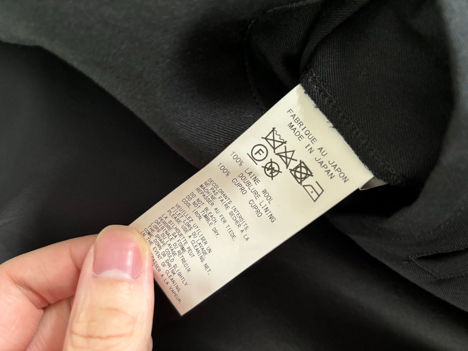 Yohji Yamamoto Yohji Yamamoto drew a crow before dyeing