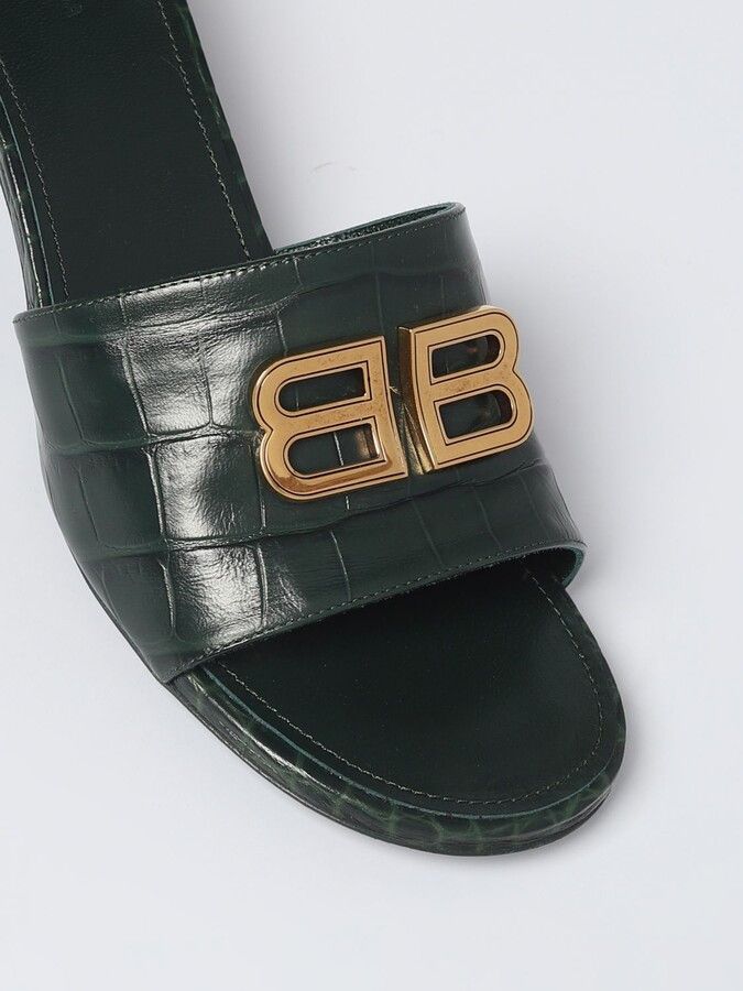 Balenciaga Balenciaga Groupie Sandals in crocodile print leather Size US 7 / IT 37 - 4 Thumbnail