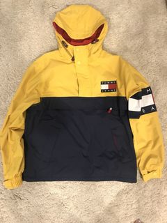 Tommy jeans best sale 90s colorblock sweatshirt