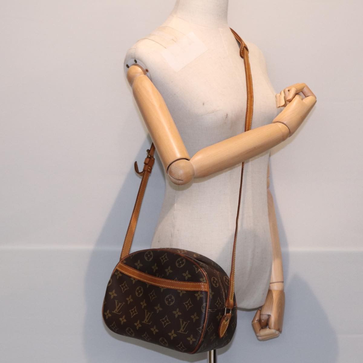 Louis Vuitton Besace Brown Canvas Shoulder Bag (Pre-Owned) Size ONE SIZE - 11 Thumbnail
