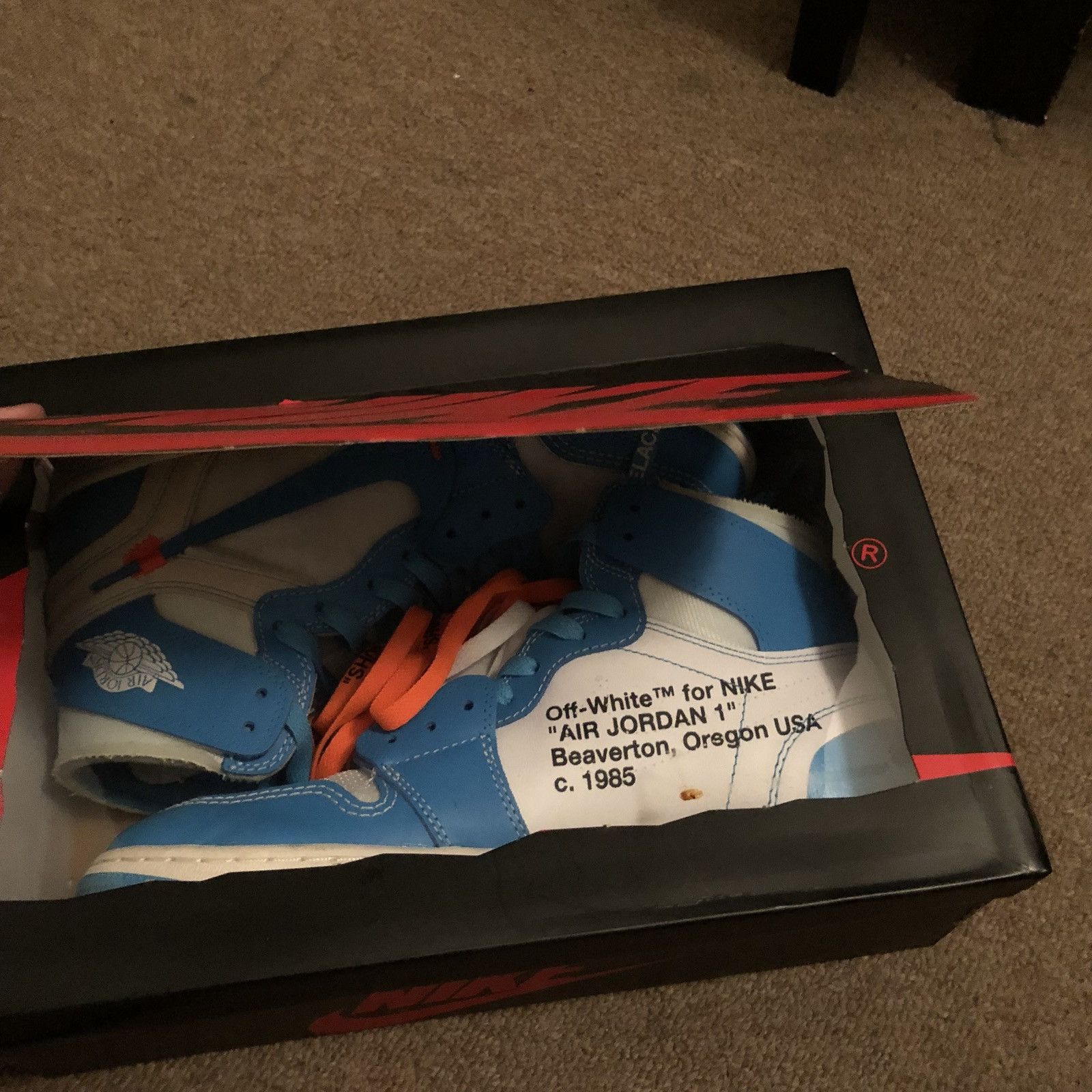 Nike × Off-White Nike x Off-White Jordan 1 Retro UNC Size US 10.5 / EU 43-44 - 6 Thumbnail