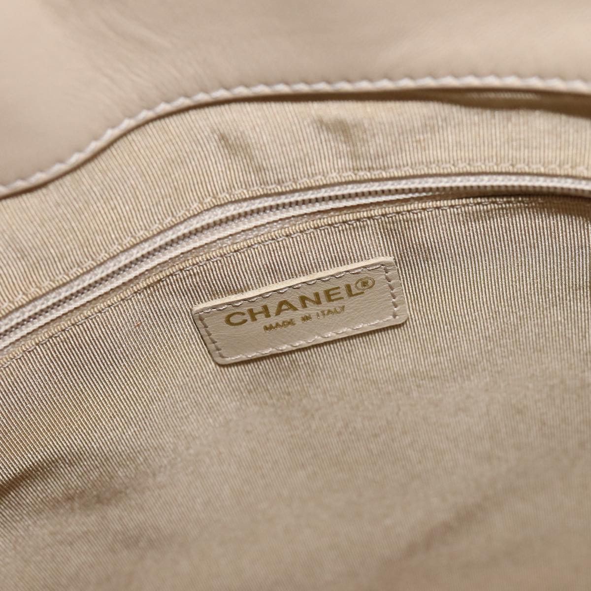 Chanel Beige Patent Leather Handbag (Pre-Owned) Size ONE SIZE - 6 Thumbnail