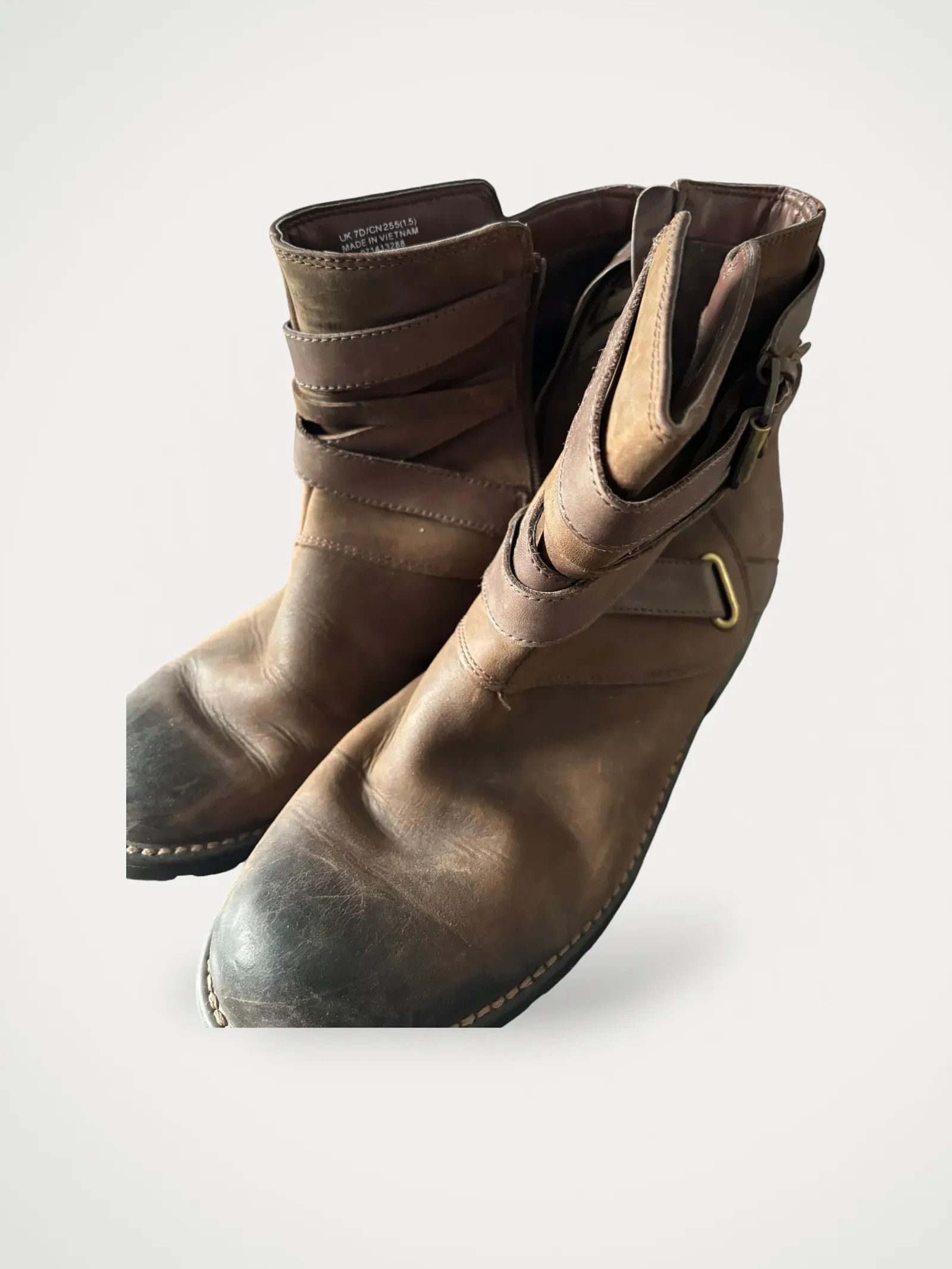 Clarks Clarks Boots Size US 9 / IT 39 - 2 Thumbnail