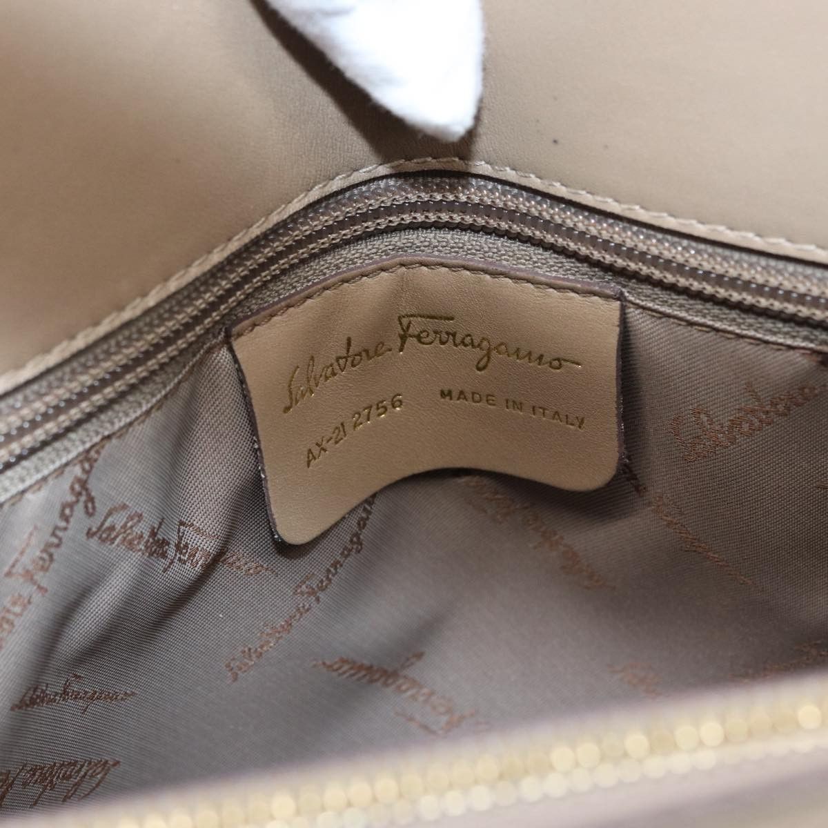 Salvatore Ferragamo Gancini Beige Leather Shoulder Bag (Pre-Owned) Size ONE SIZE - 8 Thumbnail