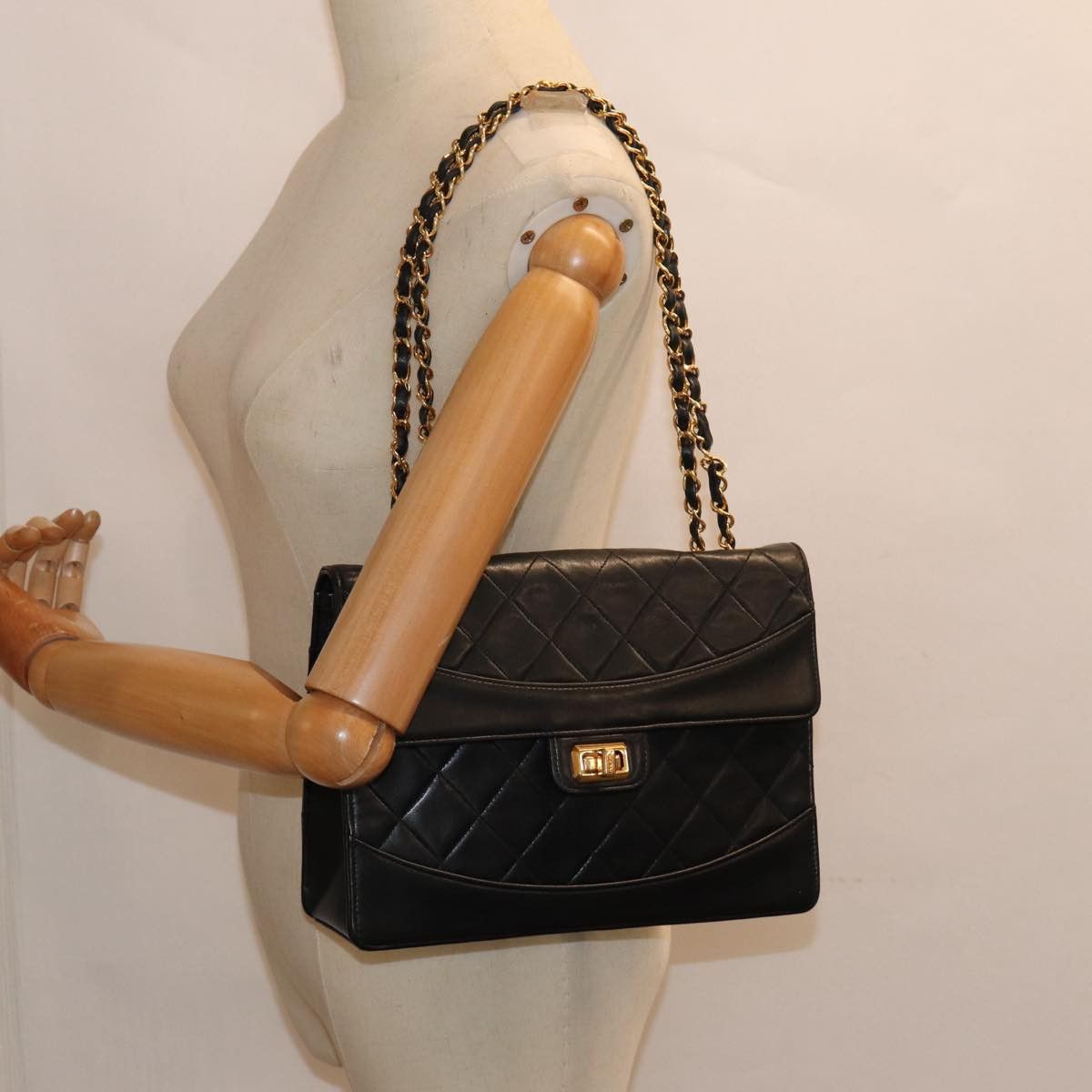 Chanel Single Flap Black Leather Shoulder Bag (Pre-Owned) Size ONE SIZE - 7 Thumbnail