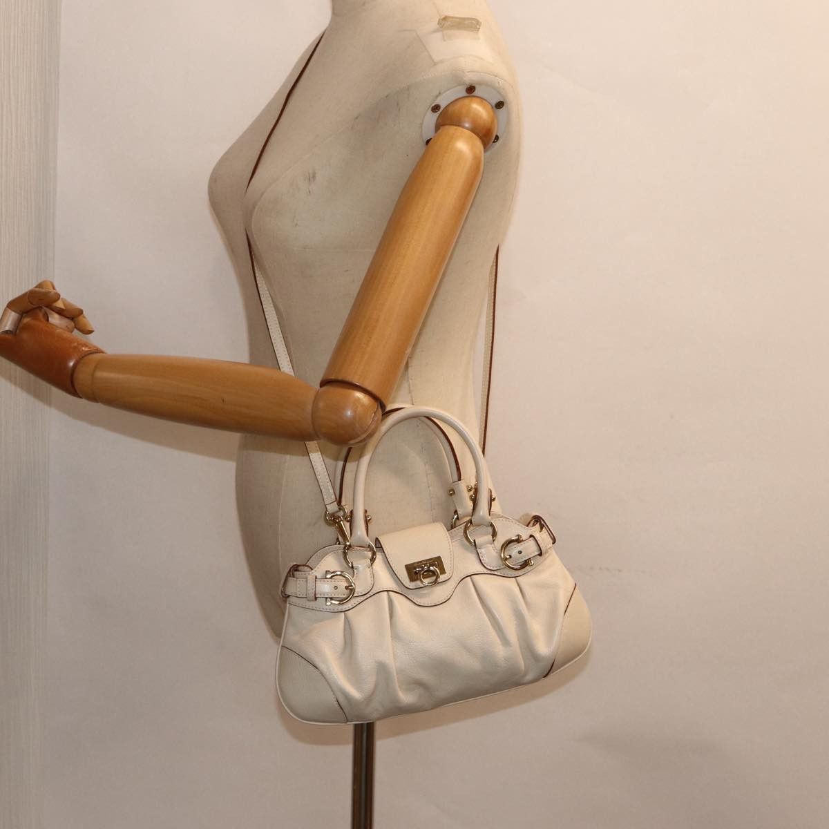 Salvatore Ferragamo Marisa White Leather Handbag (Pre-Owned) Size ONE SIZE - 7 Thumbnail