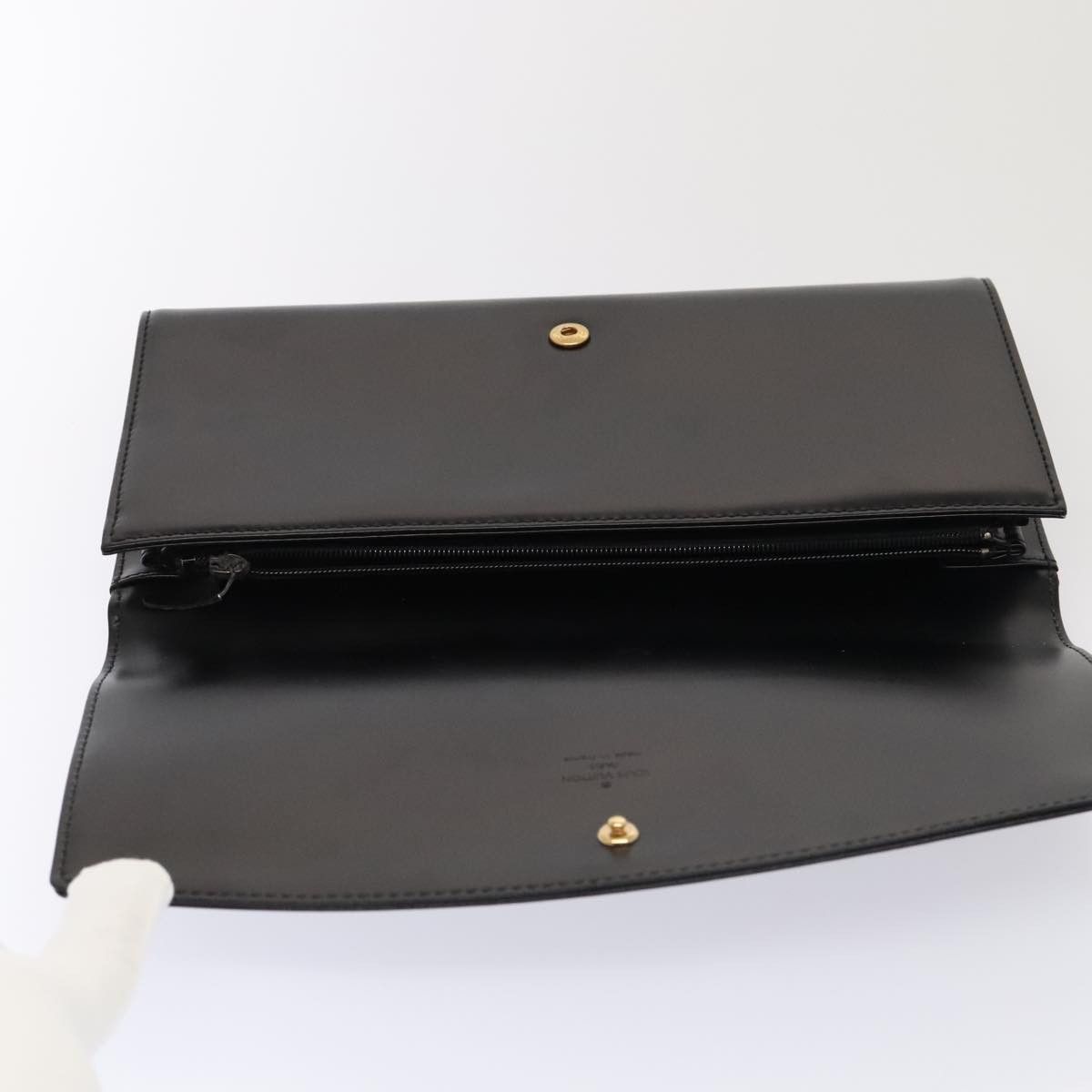 Louis Vuitton Aegean Black Leather Clutch Bag (Pre-Owned) Size ONE SIZE - 19 Thumbnail