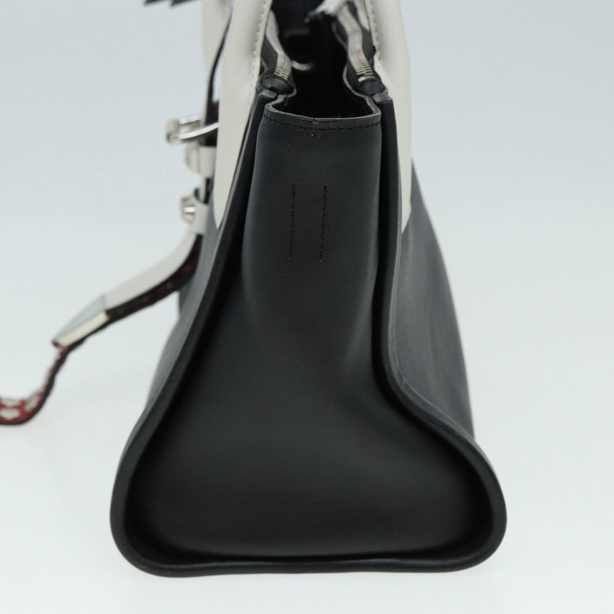 Prada Concept Black Leather Handbag (Pre-Owned) Size ONE SIZE - 10 Thumbnail