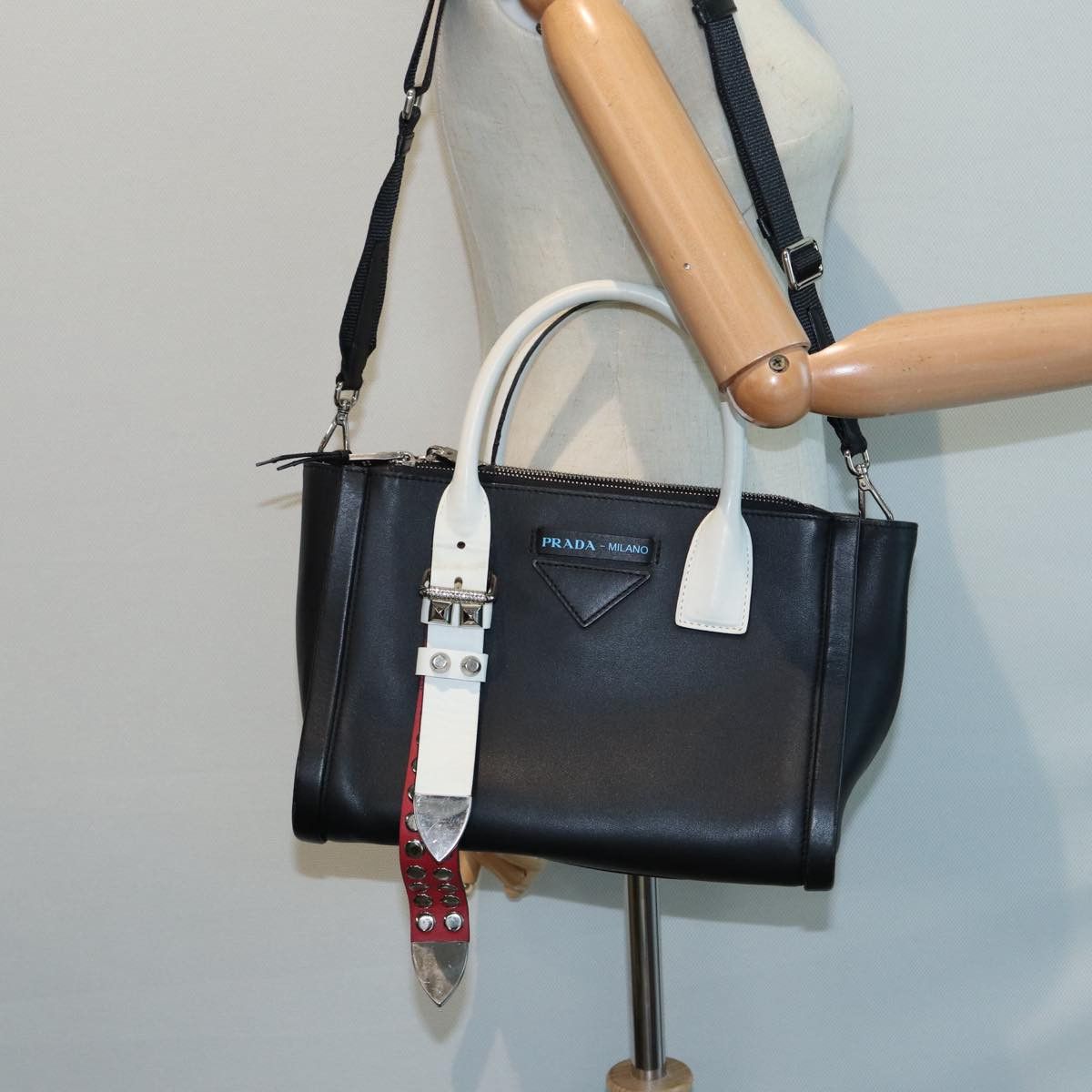 Prada Concept Black Leather Handbag (Pre-Owned) Size ONE SIZE - 7 Thumbnail