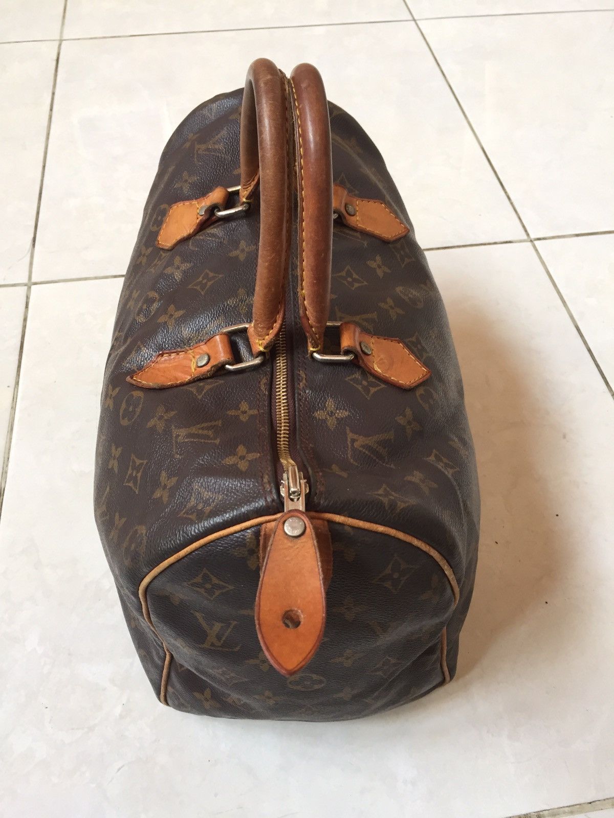 Louis Vuitton VINTAGE LOUIS VUITTON SPEEDY 35' SP3057 | Grailed