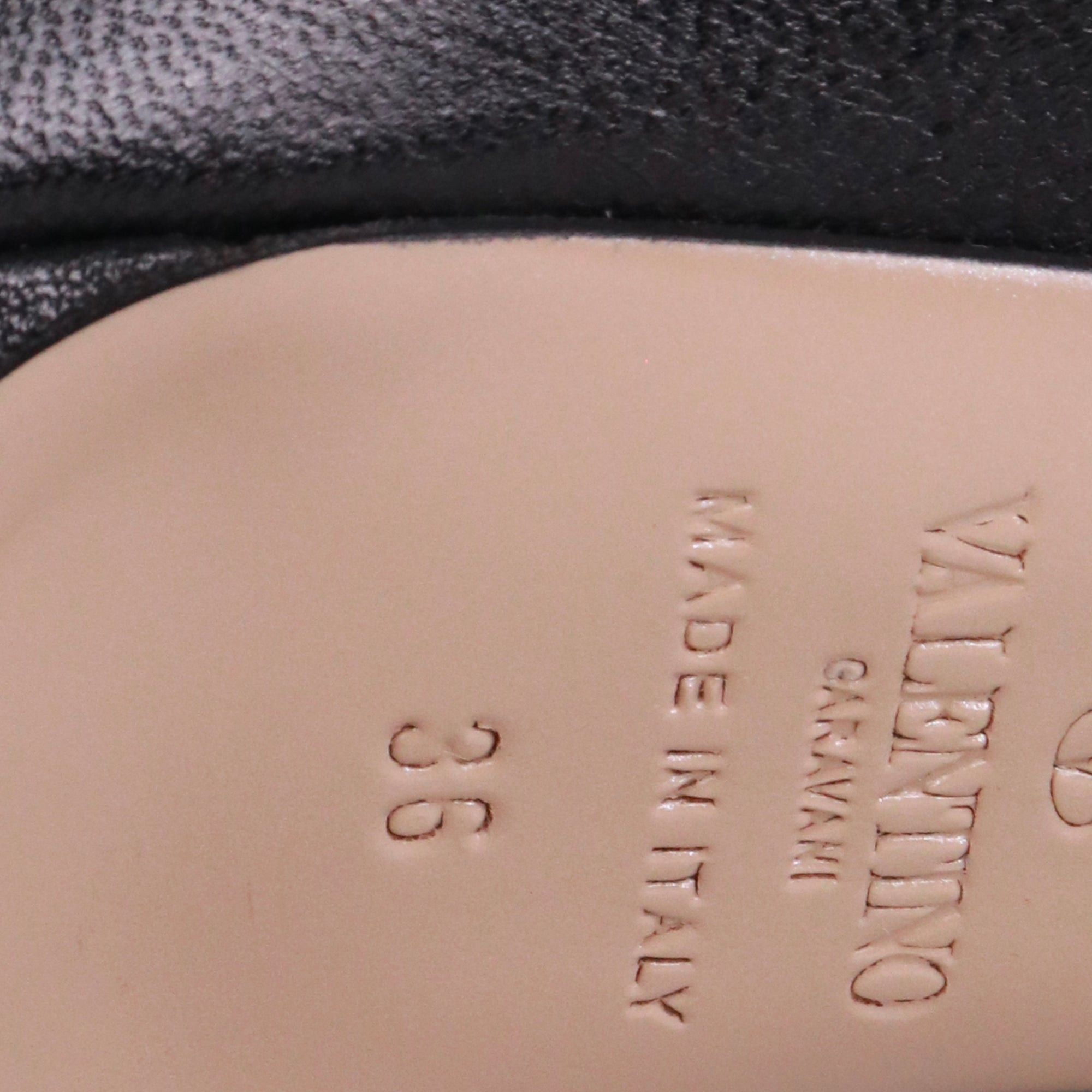 Valentino VALENTINO - Valentino Rockstud pumps in black leather (T36) Size US 5 / IT 35 - 8 Thumbnail