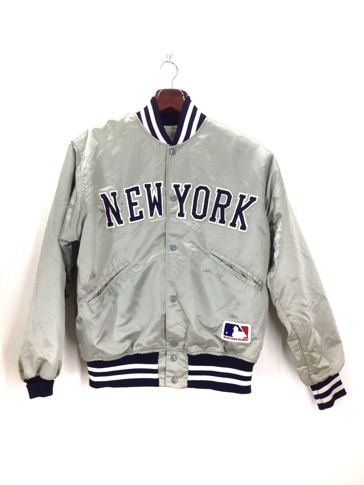 New York Yankees Men's Large Starter Jacket, Used Grey Color