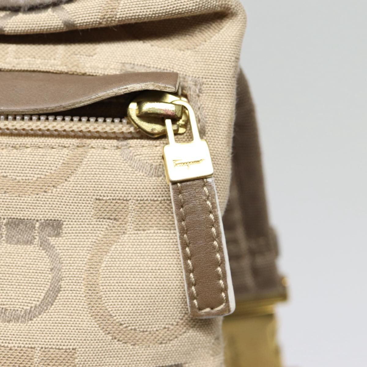 Salvatore Ferragamo Gancini Beige Canvas Shoulder Bag (Pre-Owned) Size ONE SIZE - 6 Thumbnail