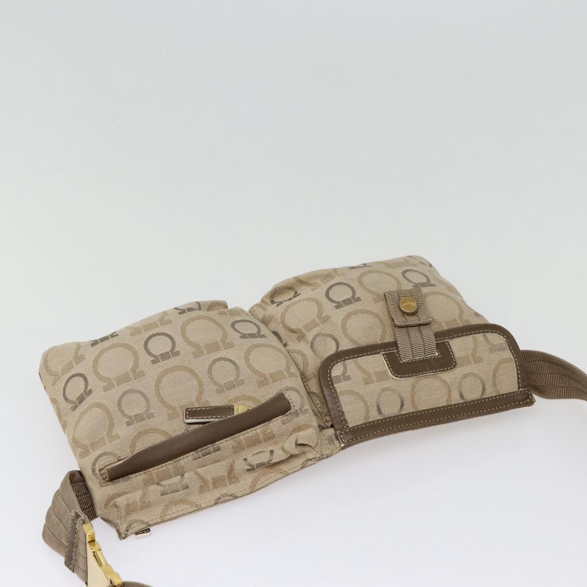 Salvatore Ferragamo Gancini Beige Canvas Shoulder Bag (Pre-Owned) Size ONE SIZE - 16 Thumbnail