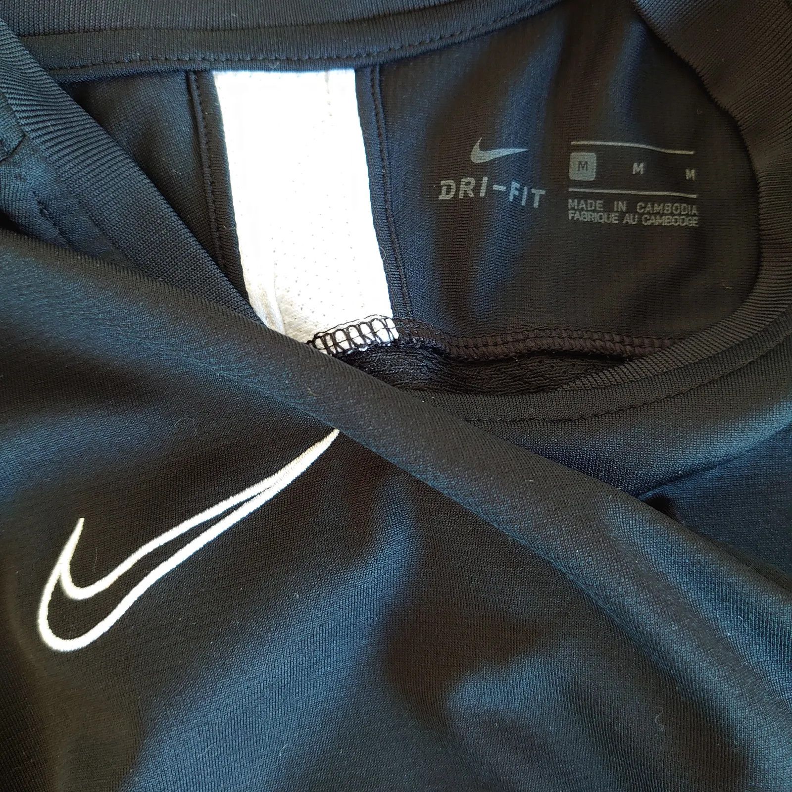 Nike Nike Dri Fit Sweater Size M / US 6-8 / IT 42-44 - 2 Thumbnail