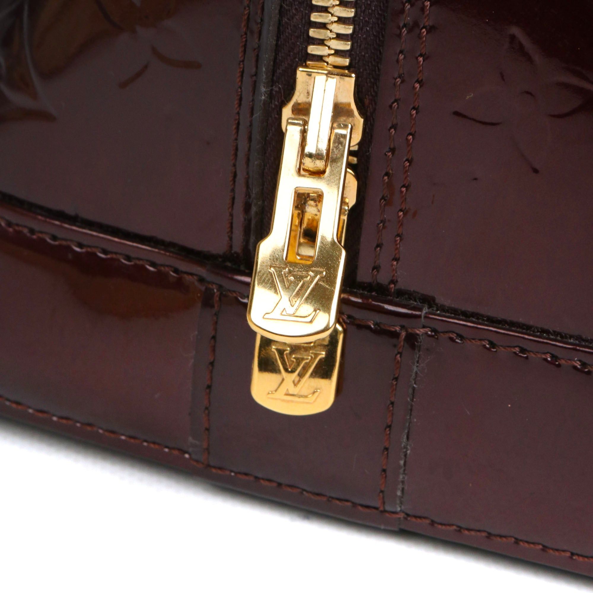 Louis Vuitton LOUIS VUITTON - Louis Vuitton Alma PM handbag in burgundy patent leather Size ONE SIZE - 5 Thumbnail