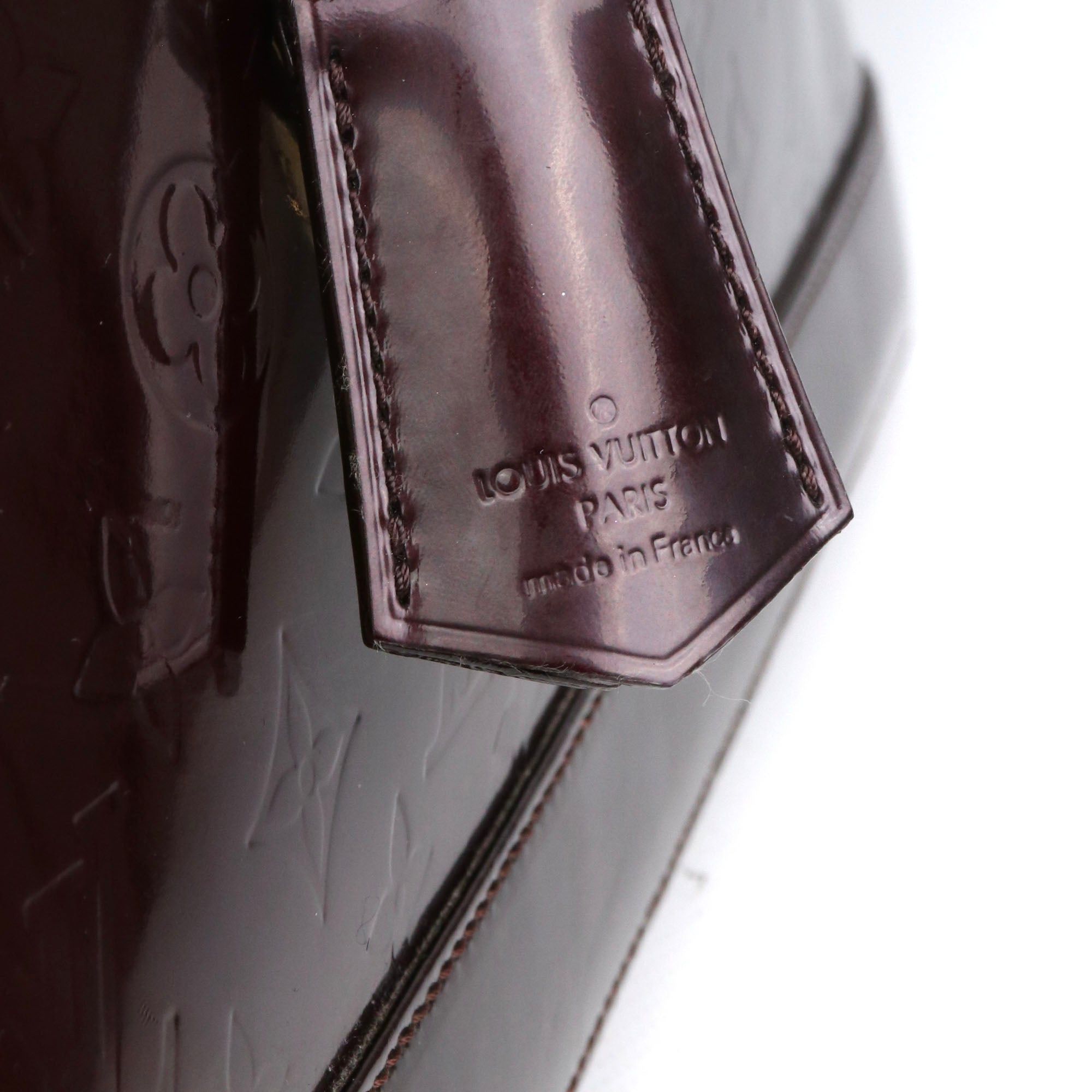 Louis Vuitton LOUIS VUITTON - Louis Vuitton Alma PM handbag in burgundy patent leather Size ONE SIZE - 8 Thumbnail