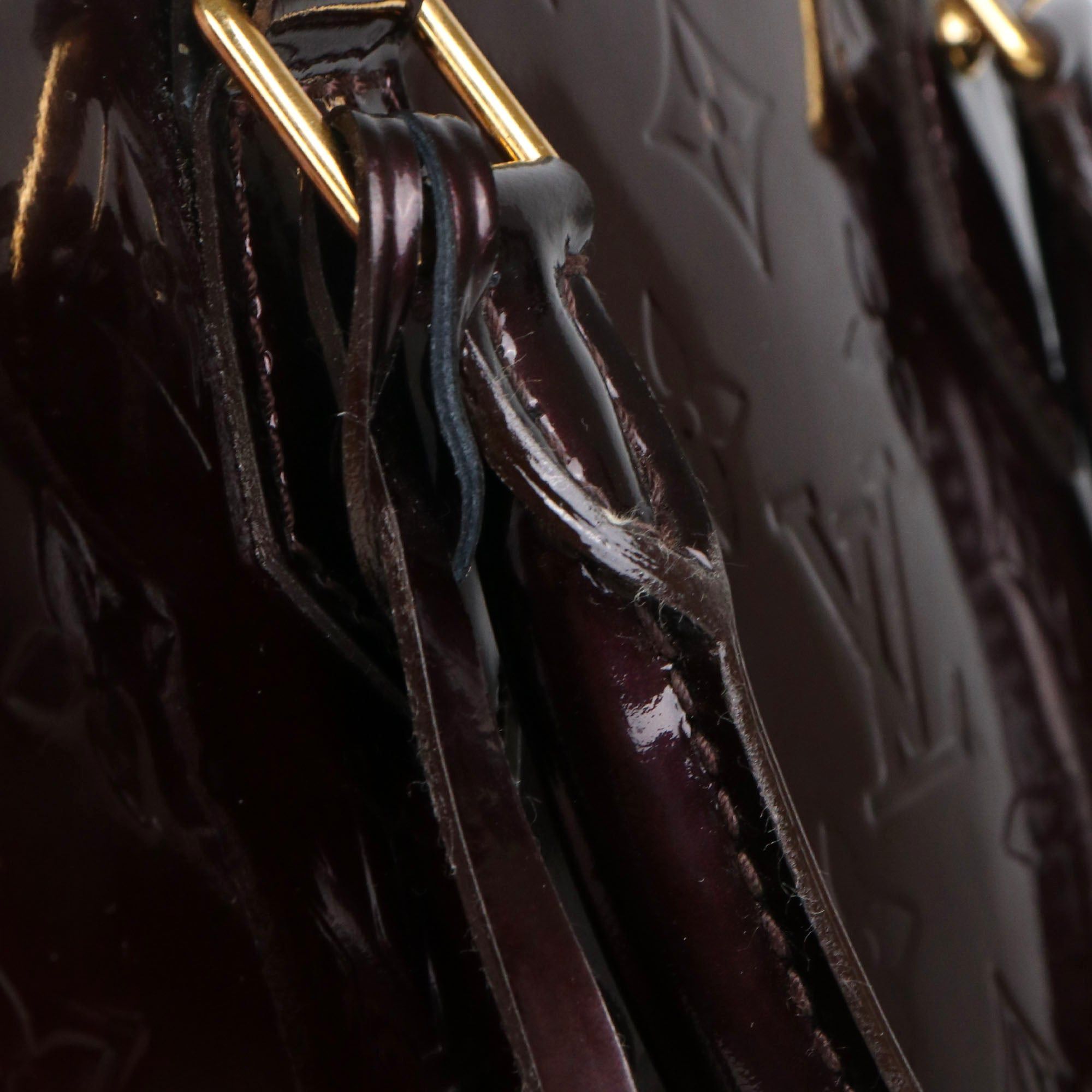 Louis Vuitton LOUIS VUITTON - Louis Vuitton Alma PM handbag in burgundy patent leather Size ONE SIZE - 6 Thumbnail