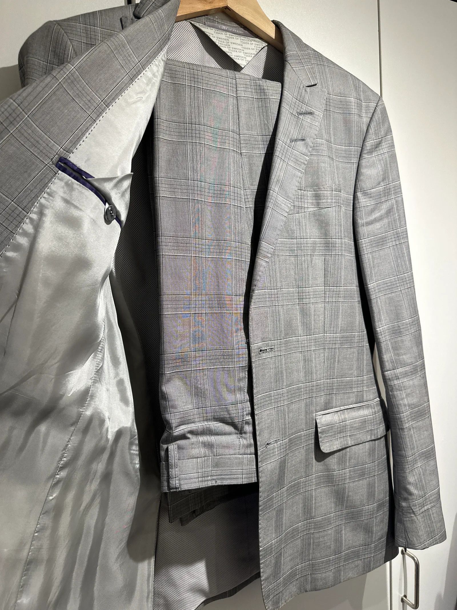 Tiger of Sweden Tiger of Sweden Jarvis Suit Size 40R - 4 Thumbnail