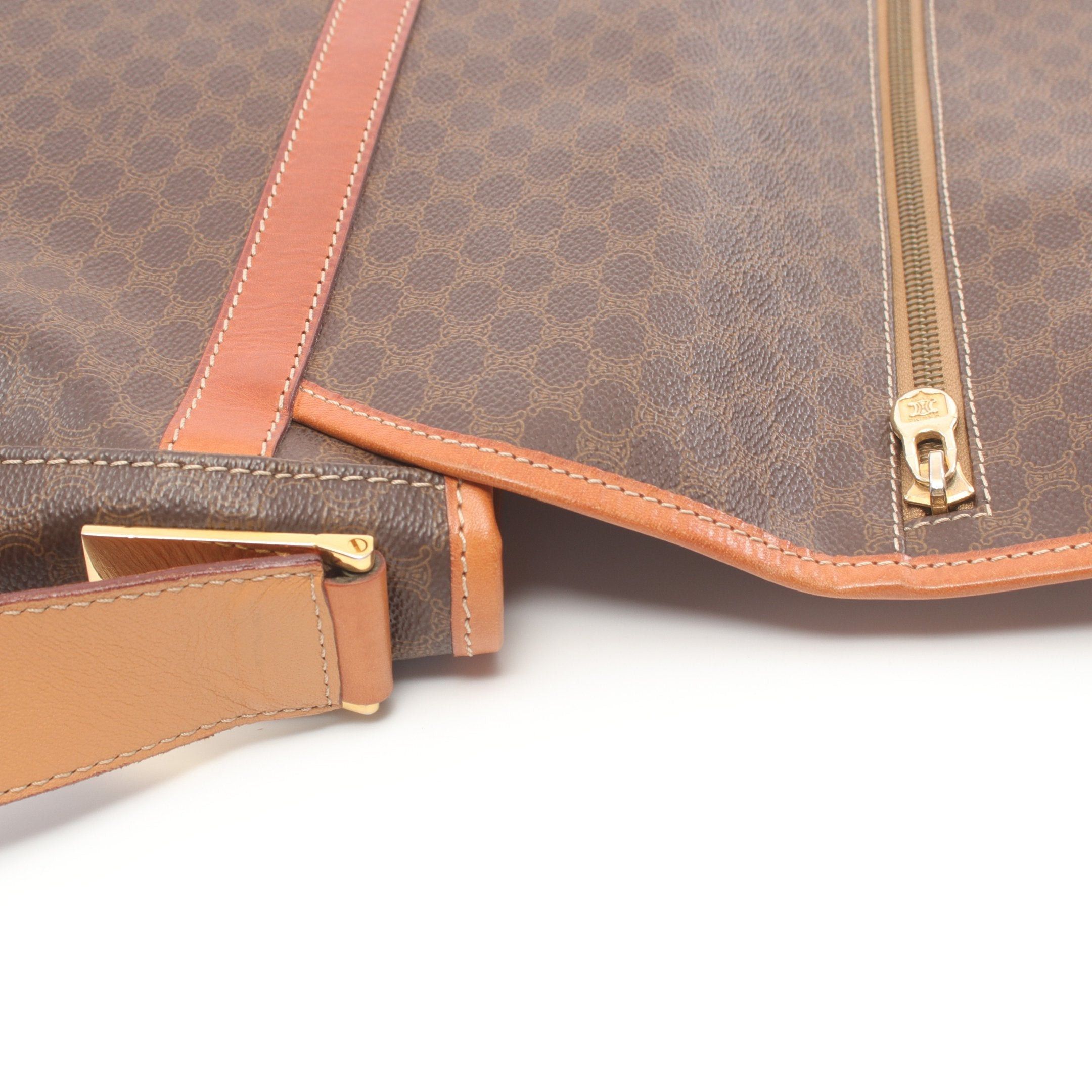 Celine Celine Macadam Shoulder Bag Leather Dark Brown Size ONE SIZE - 5 Thumbnail