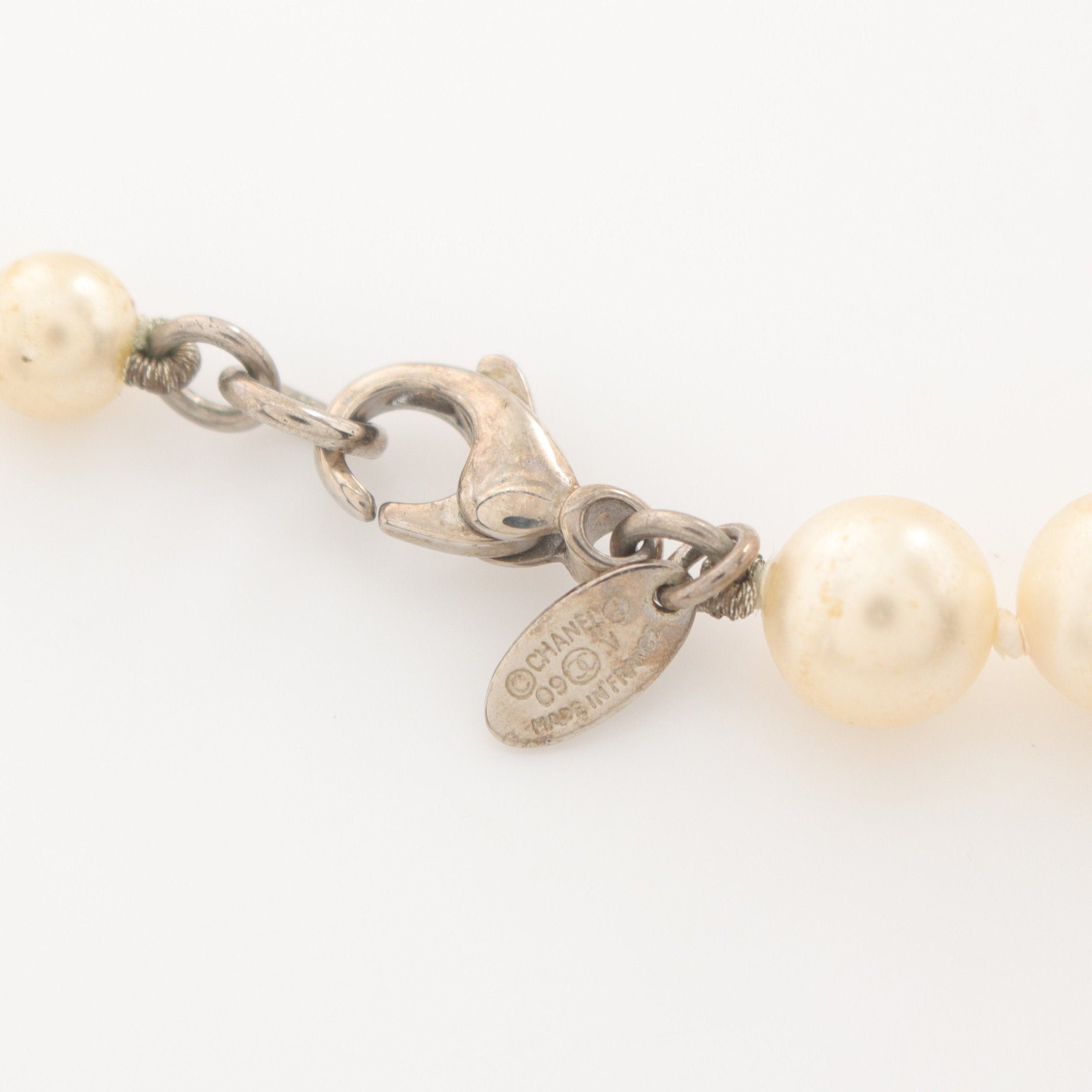 Chanel Chanel Coco Mark Long Necklace Fake Pearl Off White Silver 09V Size ONE SIZE - 3 Thumbnail