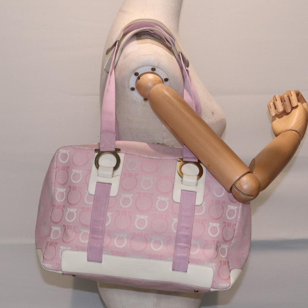 Salvatore Ferragamo Gancini Pink Canvas Travel Bag (Pre-Owned) Size ONE SIZE - 16 Thumbnail