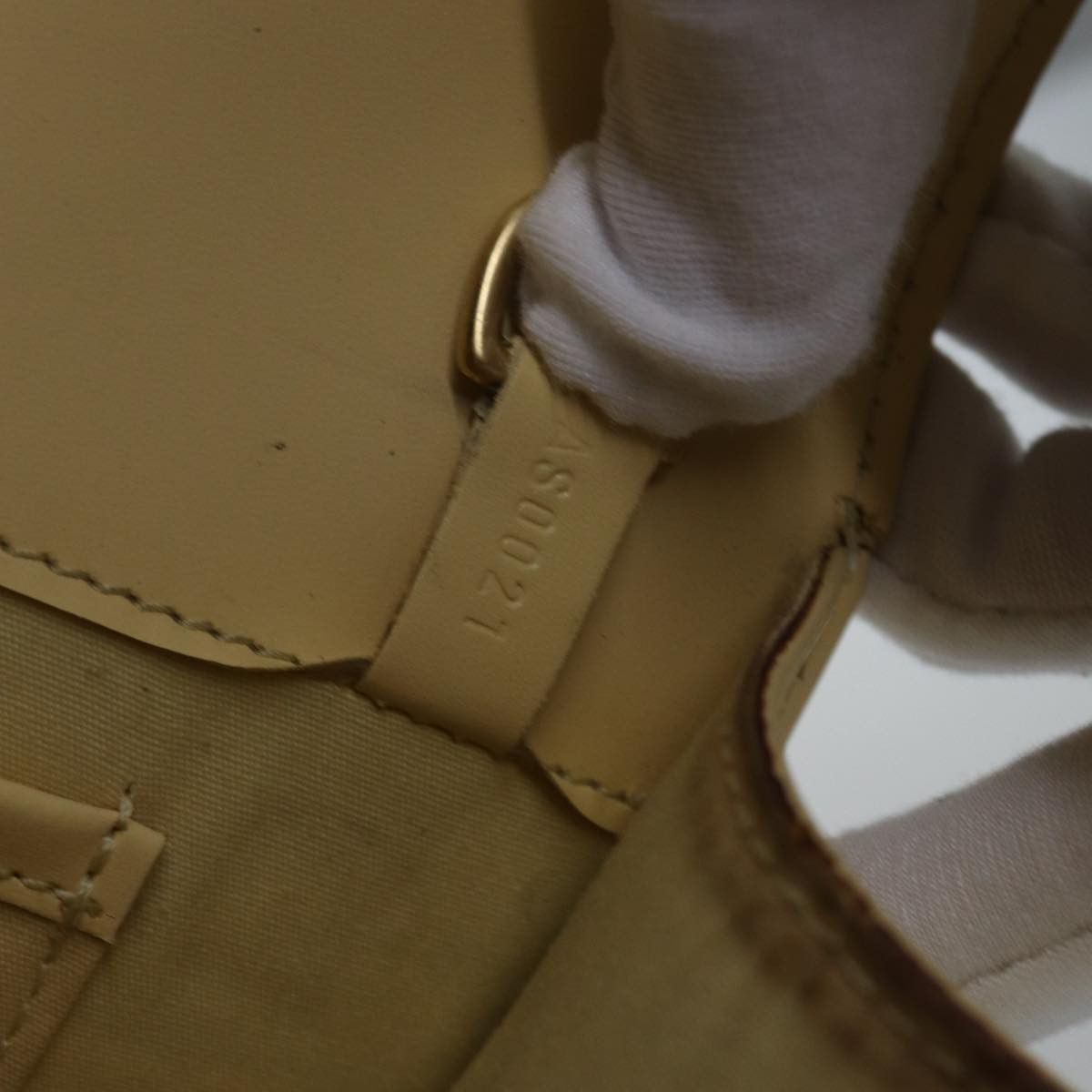 Louis Vuitton Ramatuelle Beige Leather Shoulder Bag (Pre-Owned) Size ONE SIZE - 8 Thumbnail