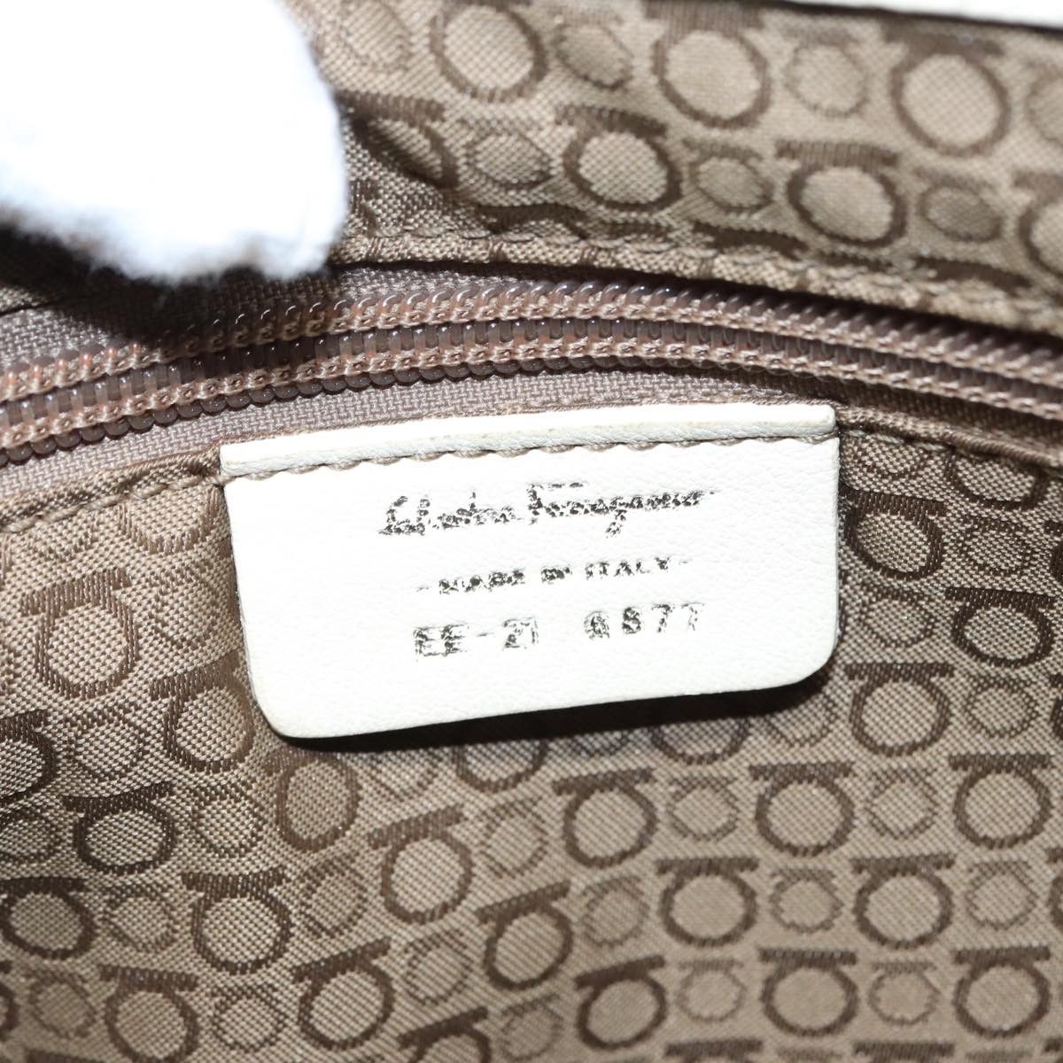 Salvatore Ferragamo Gancini White Leather Shoulder Bag (Pre-Owned) Size ONE SIZE - 12 Thumbnail
