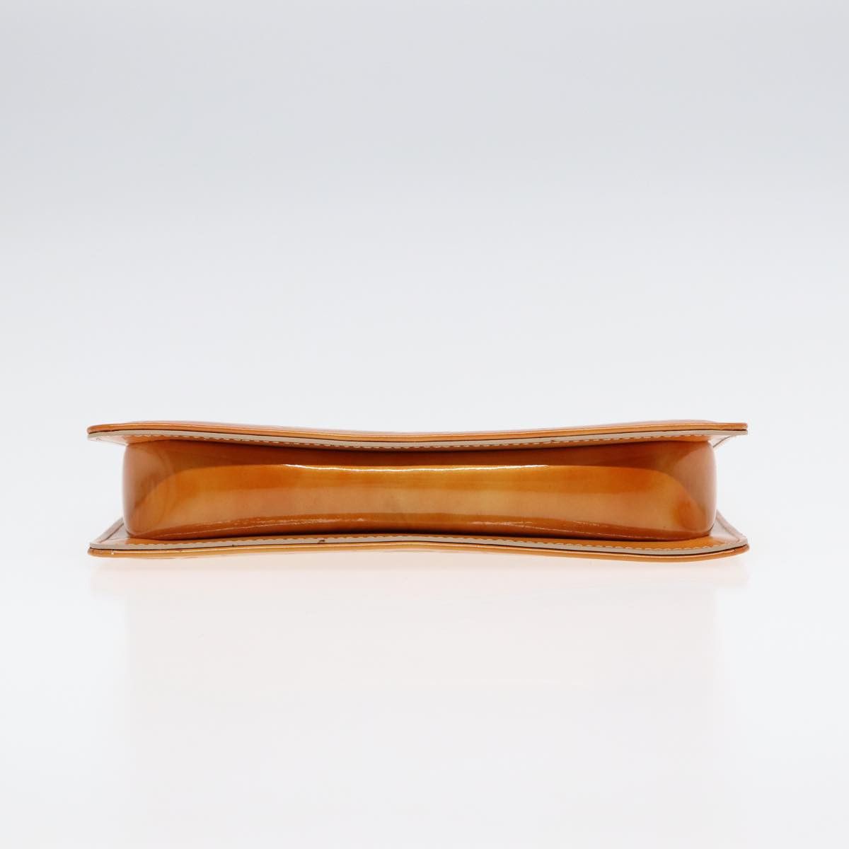 Louis Vuitton Lexington Beige Patent Leather Clutch Bag (Pre-Owned) Size ONE SIZE - 20 Thumbnail