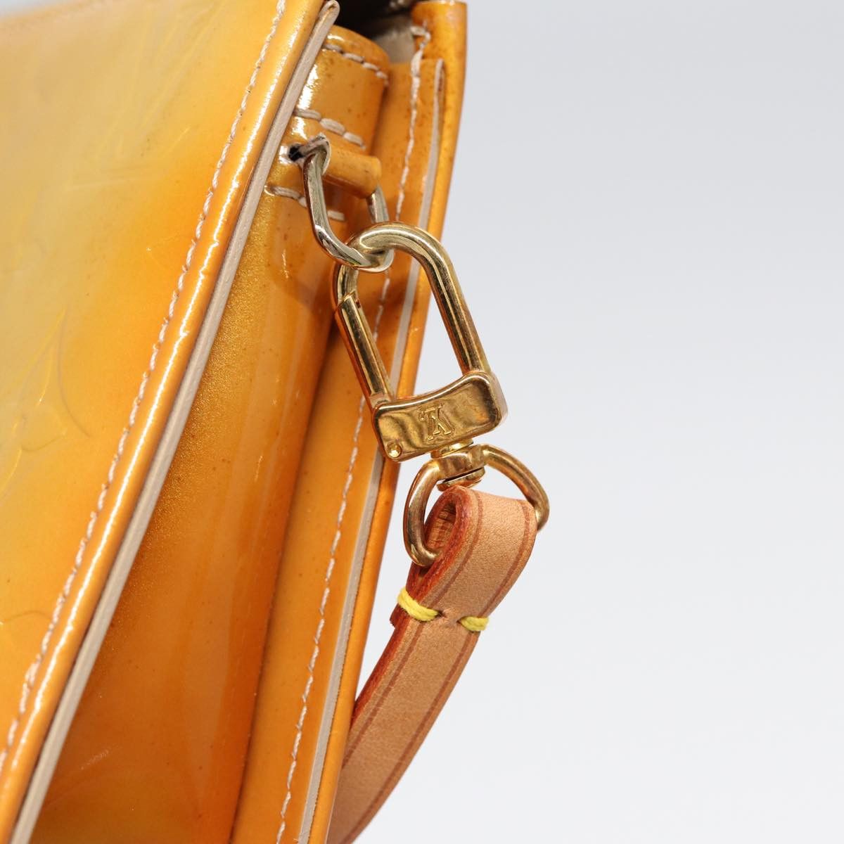 Louis Vuitton Lexington Beige Patent Leather Clutch Bag (Pre-Owned) Size ONE SIZE - 12 Thumbnail