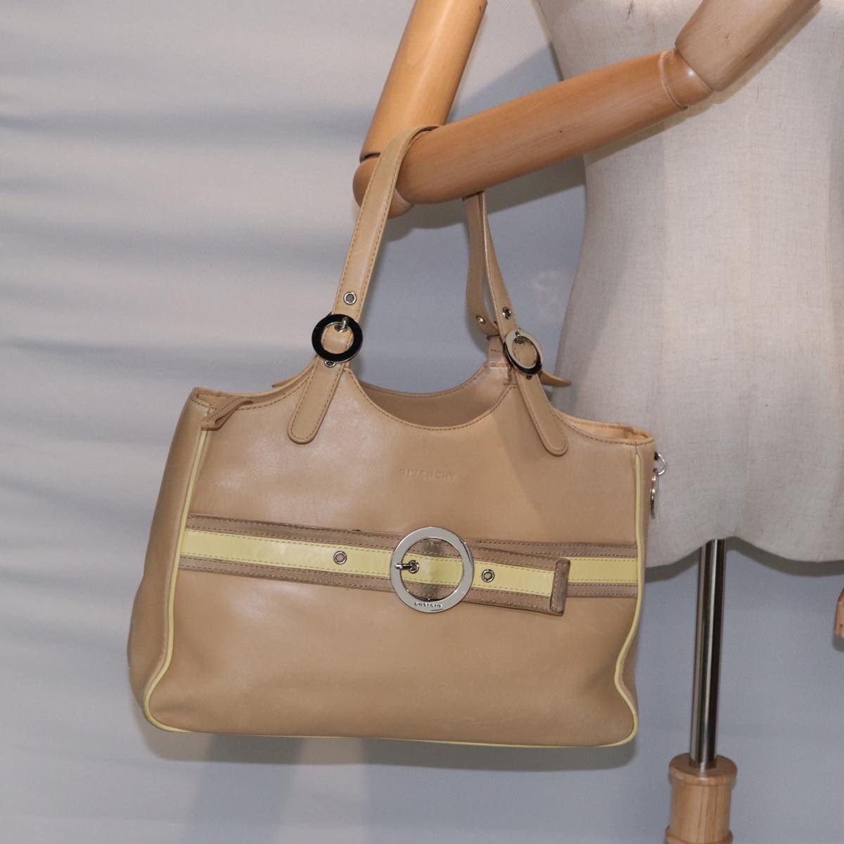 Givenchy Beige Leather Handbag (Pre-Owned) Size ONE SIZE - 19 Thumbnail