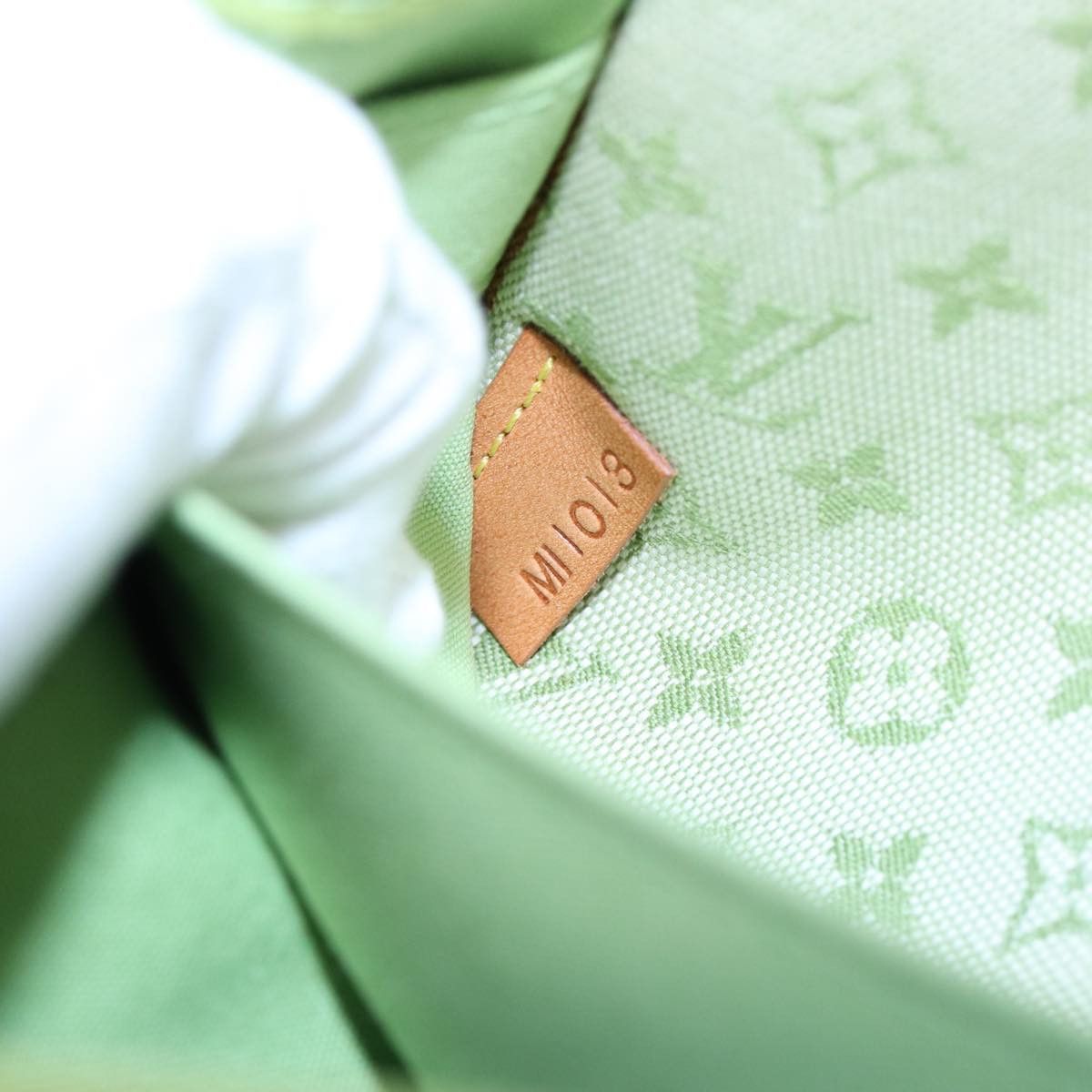 Louis Vuitton Marie Green Canvas Clutch Bag (Pre-Owned) Size ONE SIZE - 13 Thumbnail