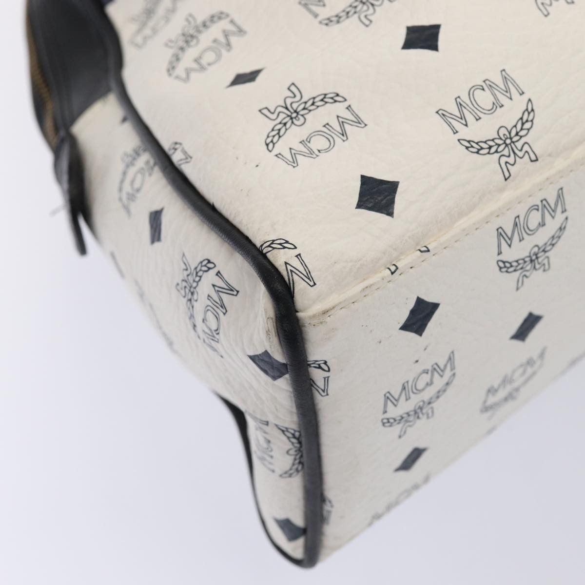 MCM Visetos White Canvas Shoulder Bag (Pre-Owned) Size ONE SIZE - 7 Thumbnail