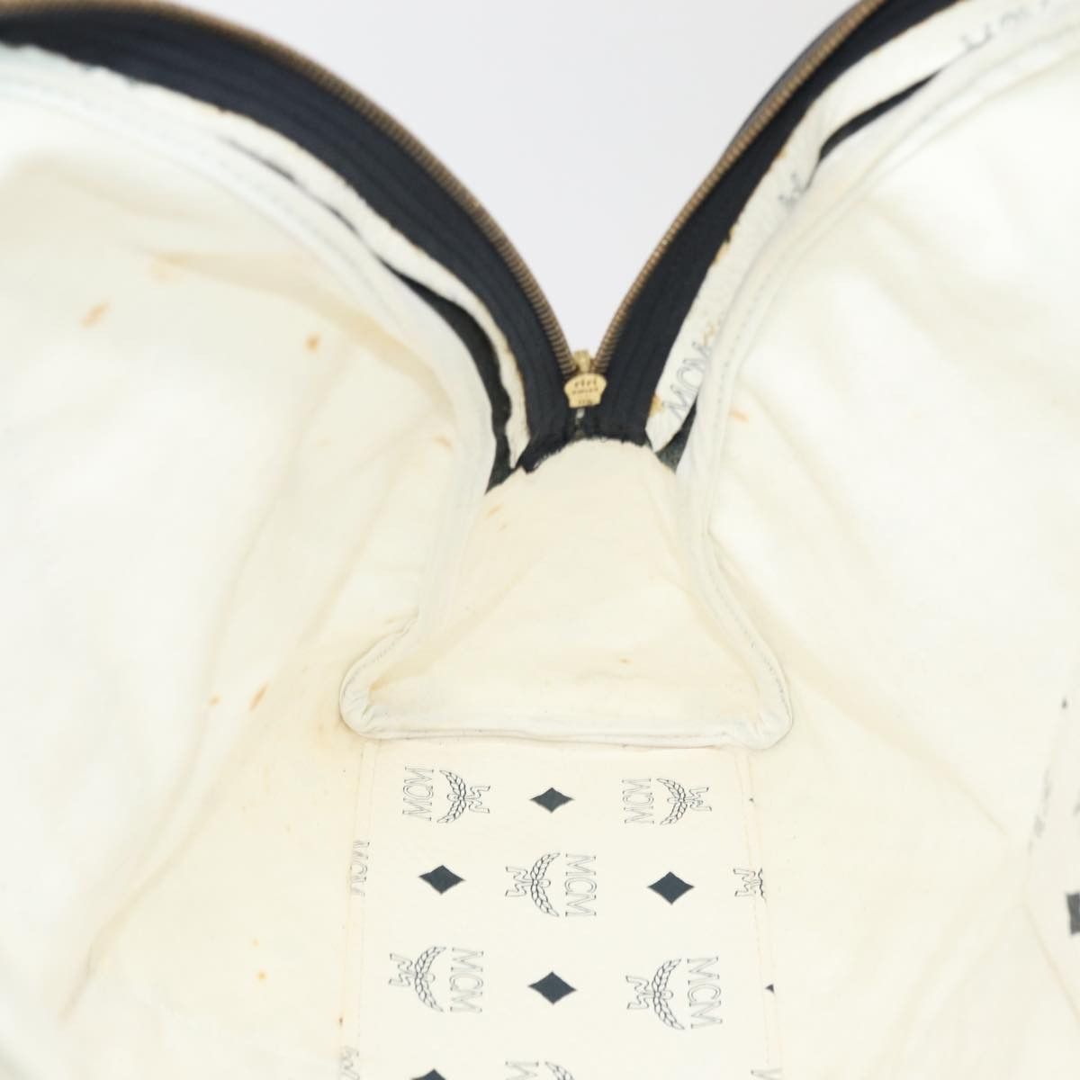 MCM Visetos White Canvas Shoulder Bag (Pre-Owned) Size ONE SIZE - 12 Thumbnail