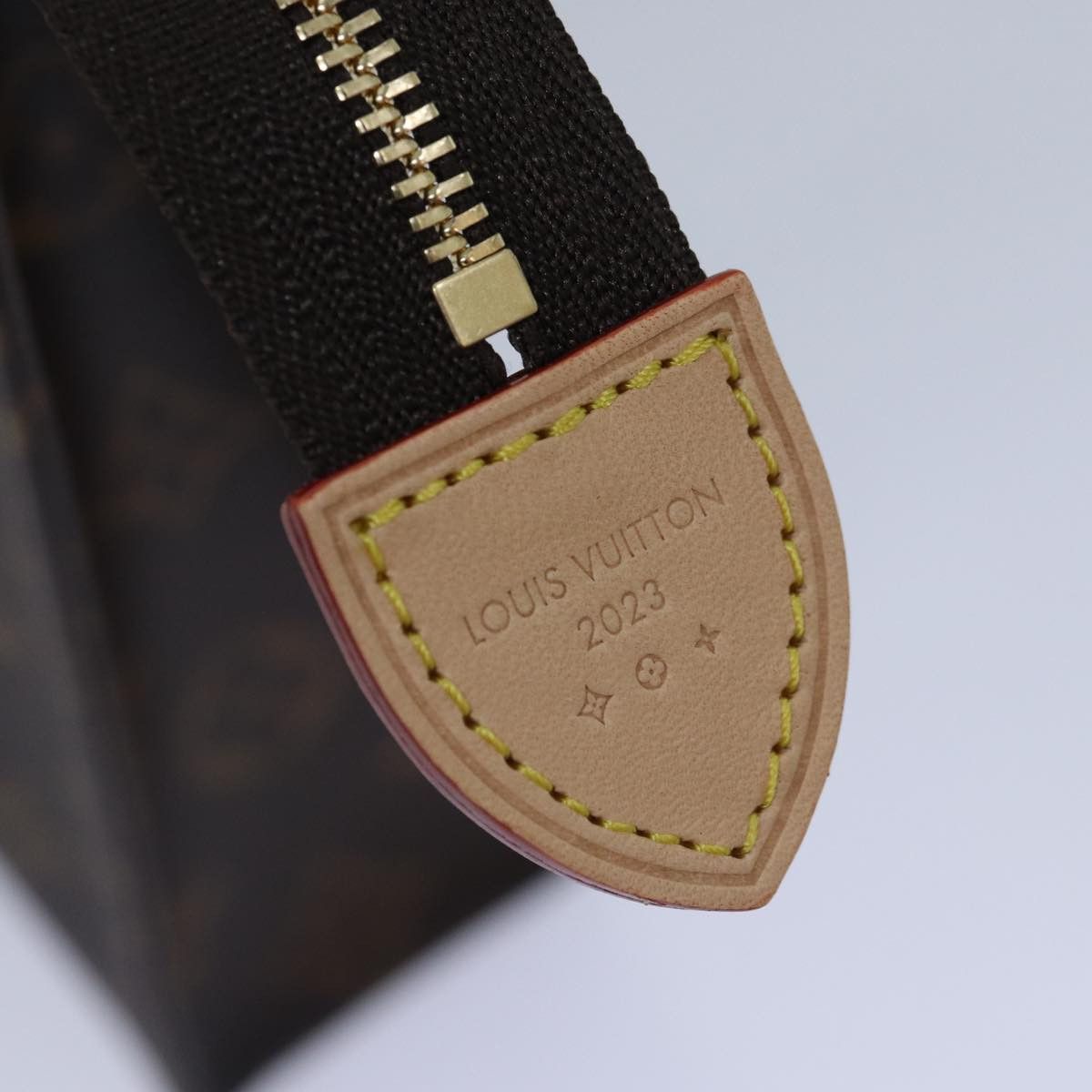 Louis Vuitton Poche Toilette Brown Canvas Clutch Bag (Pre-Owned) Size ONE SIZE - 16 Thumbnail
