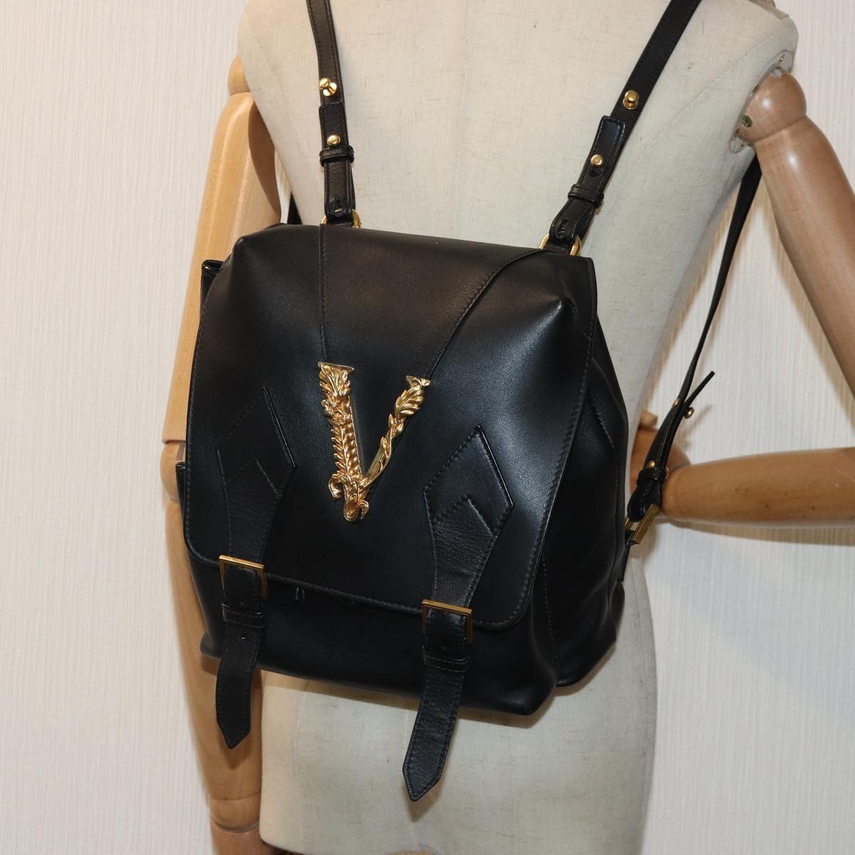 Versace Virtus Black Leather Backpack Bag (Pre-Owned) Size ONE SIZE - 17 Thumbnail