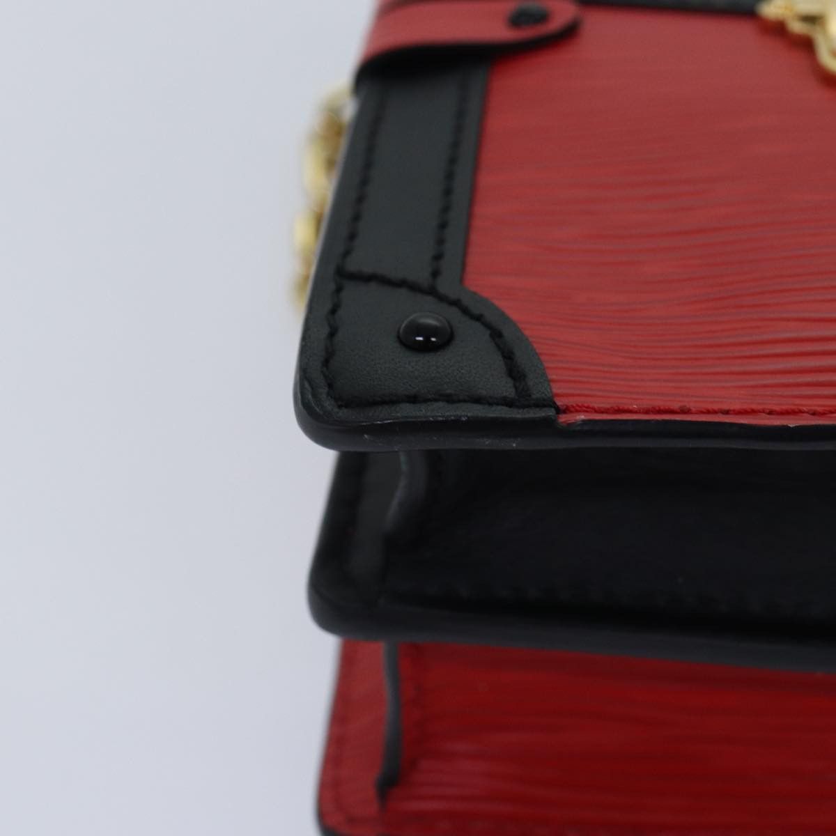 Louis Vuitton Trunk Red Leather Shoulder Bag (Pre-Owned) Size ONE SIZE - 6 Thumbnail
