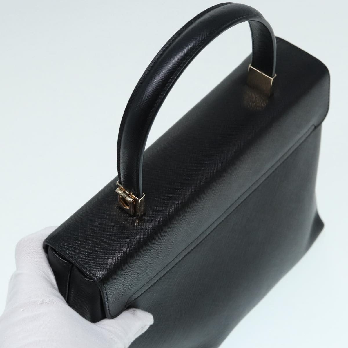 Salvatore Ferragamo Gancini Black Leather Handbag (Pre-Owned) Size ONE SIZE - 5 Thumbnail