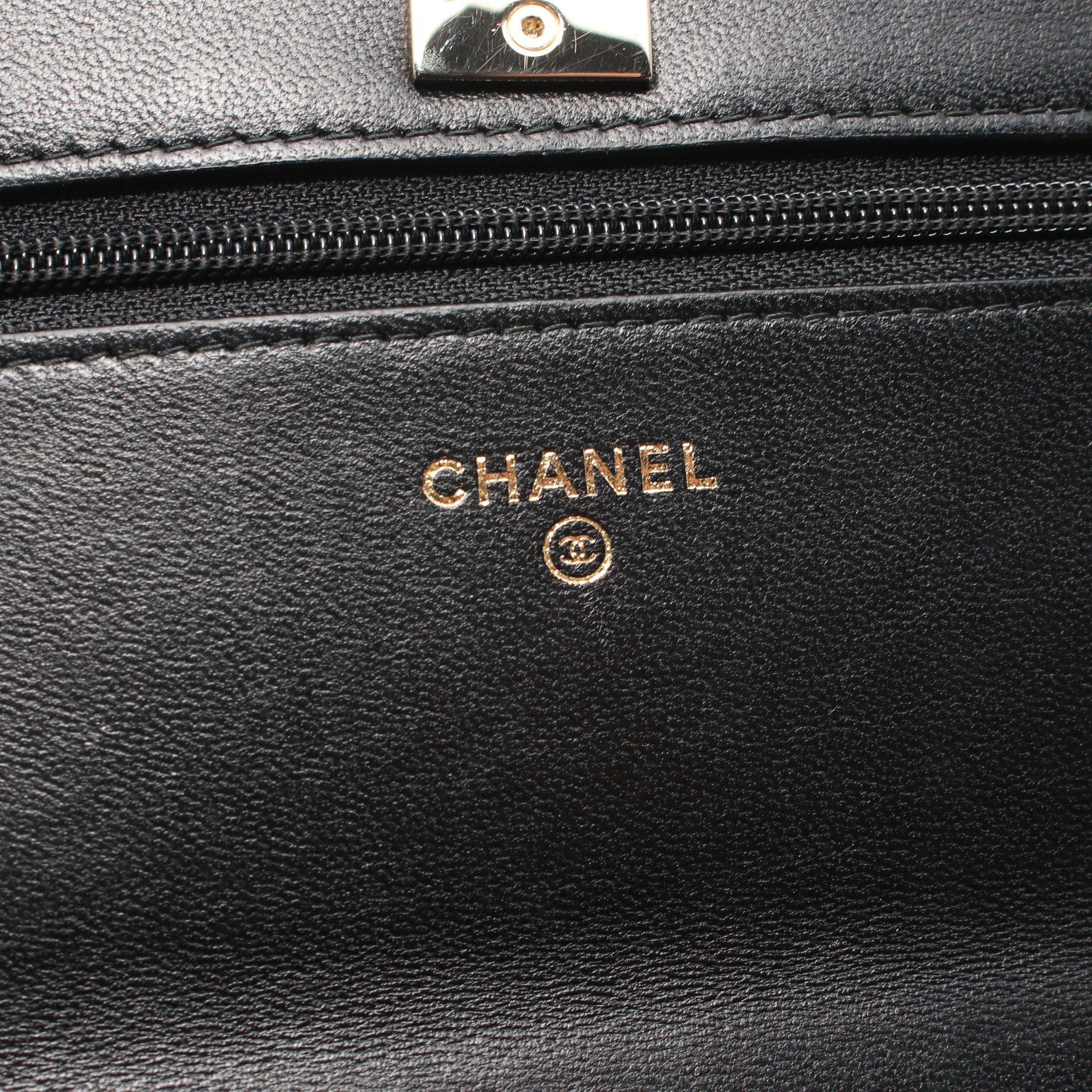 Chanel Chanel Trendy Cc V-Stitch Chain Shoulder Bag Lambskin Black Gold Hardware Size ONE SIZE - 4 Thumbnail