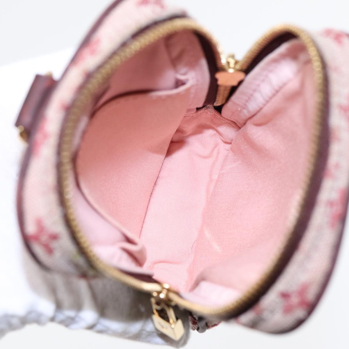 Louis Vuitton Usu Pink Canvas Clutch Bag (Pre-Owned) Size ONE SIZE - 12 Thumbnail